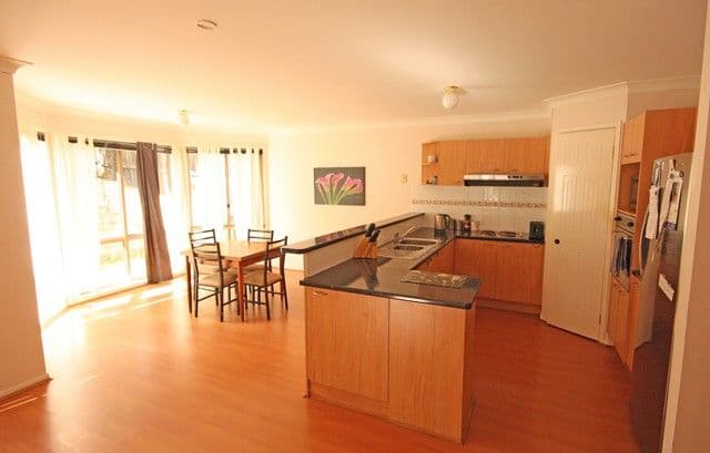 11 Mclaughlin Circuit, BRADBURY NSW 2560, Bradbury - Thumbnail 2