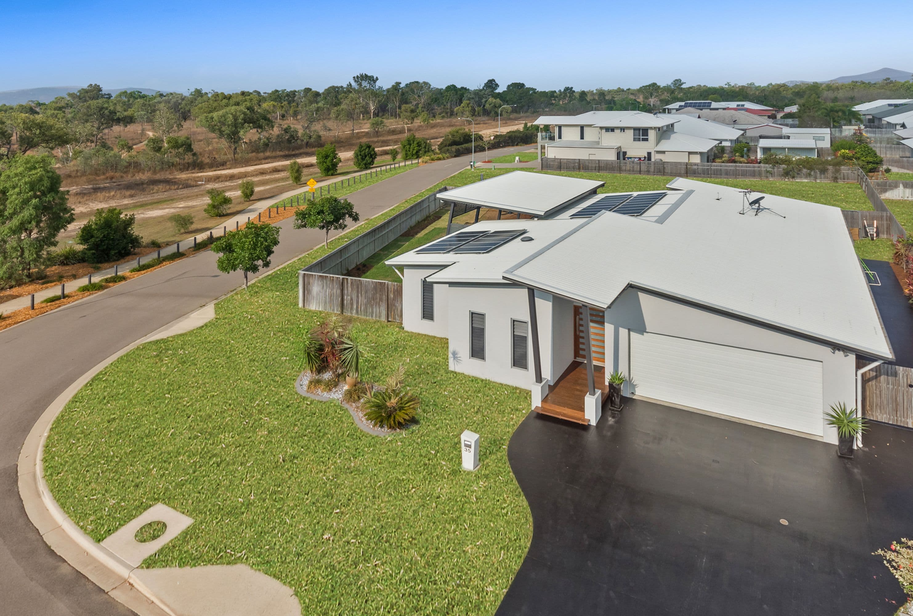 35 Capricorn Drive, Burdell QLD 4818, Burdell - Image 1