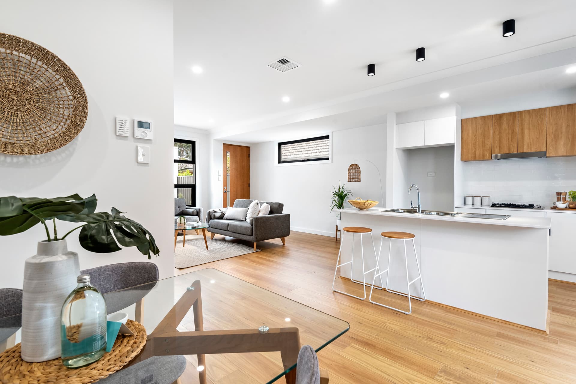3/3 Ind Street, Paradise - Thumbnail 2