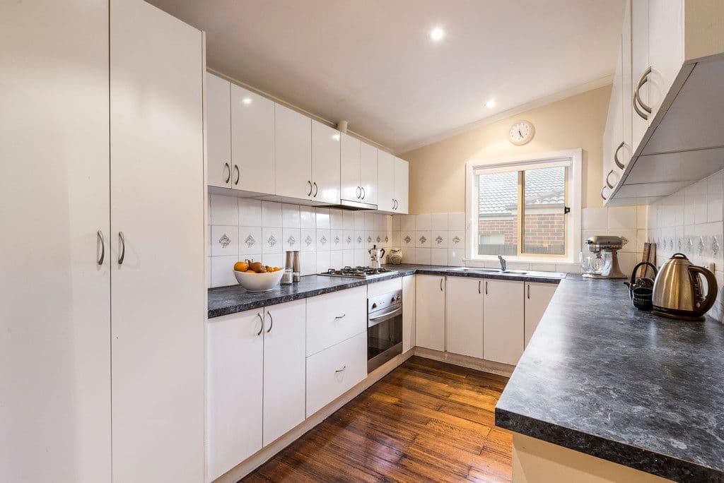 82 Manton Road, Clayton VIC 3168, Clayton - Thumbnail 3