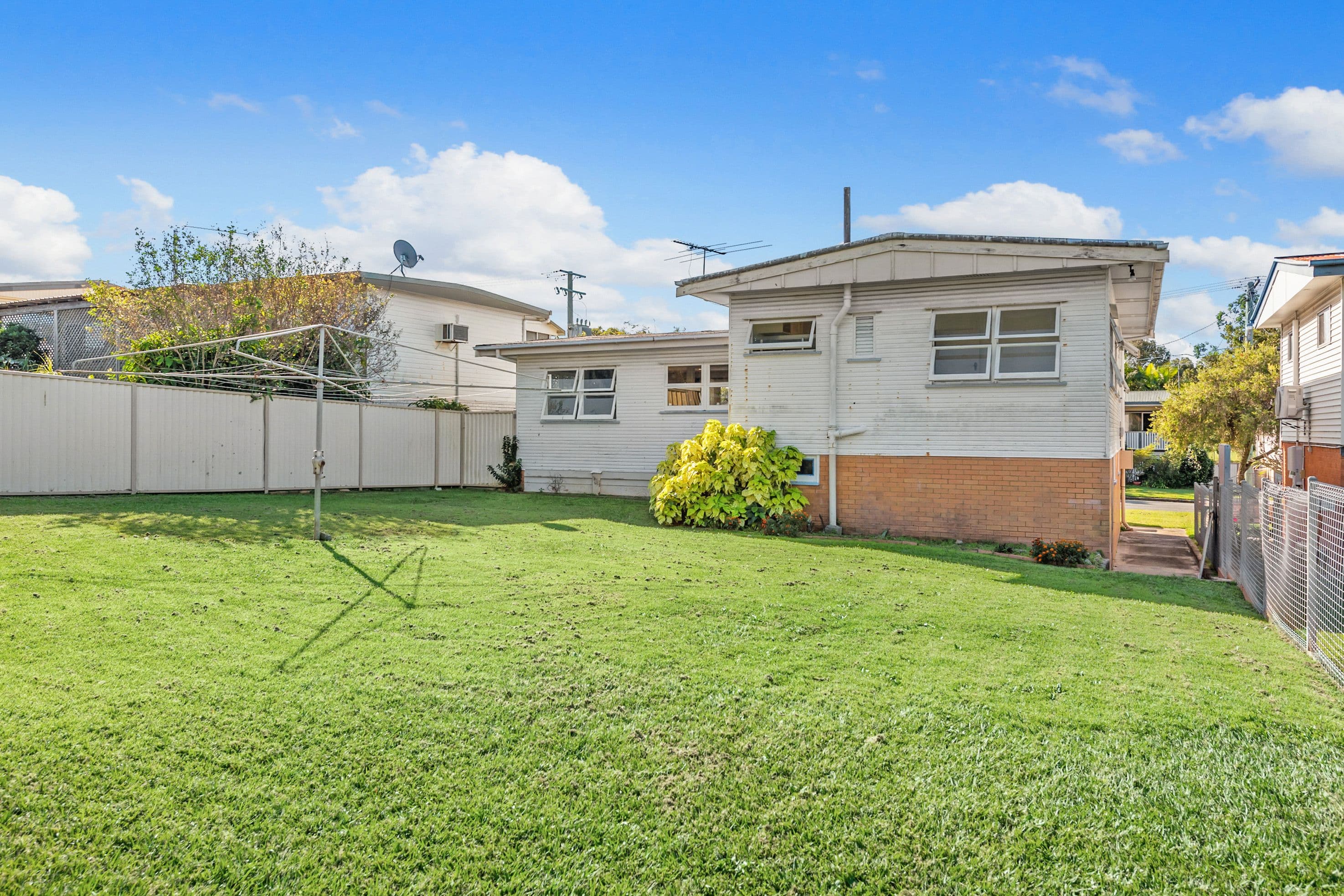 13 Mcgregor Street, Kippa-Ring QLD 4021, Kippa-Ring - Thumbnail 2