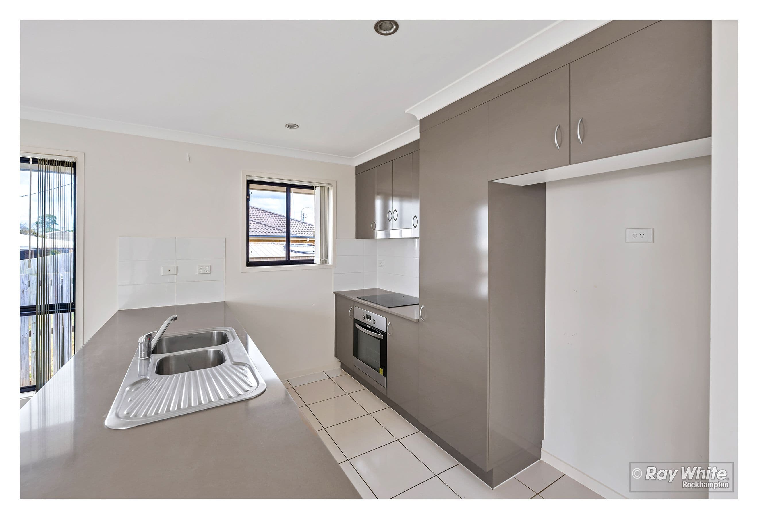 168 Lucas Street, Gracemere QLD 4702, Gracemere - Thumbnail 2