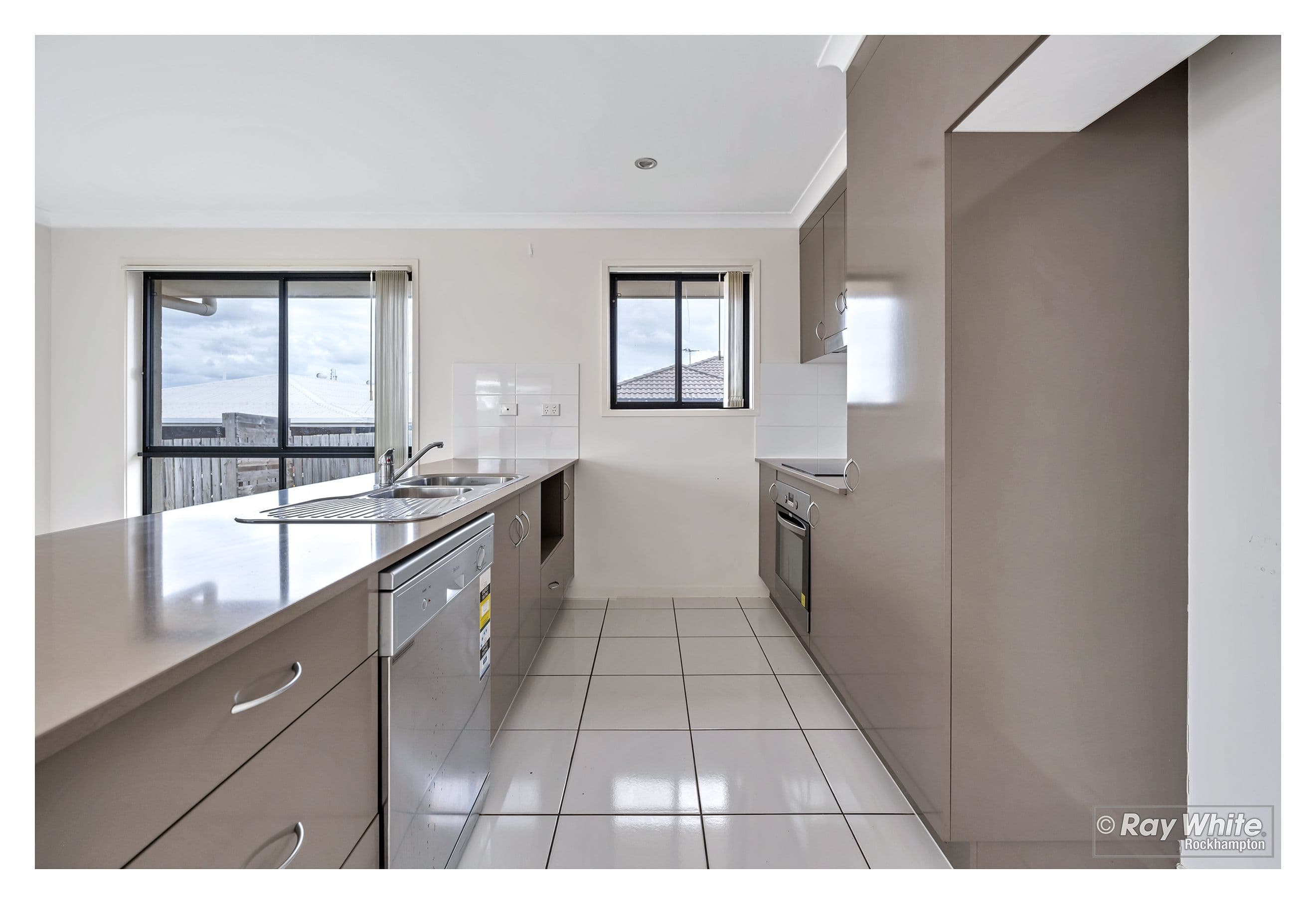 168 Lucas Street, Gracemere QLD 4702, Gracemere - Thumbnail 3