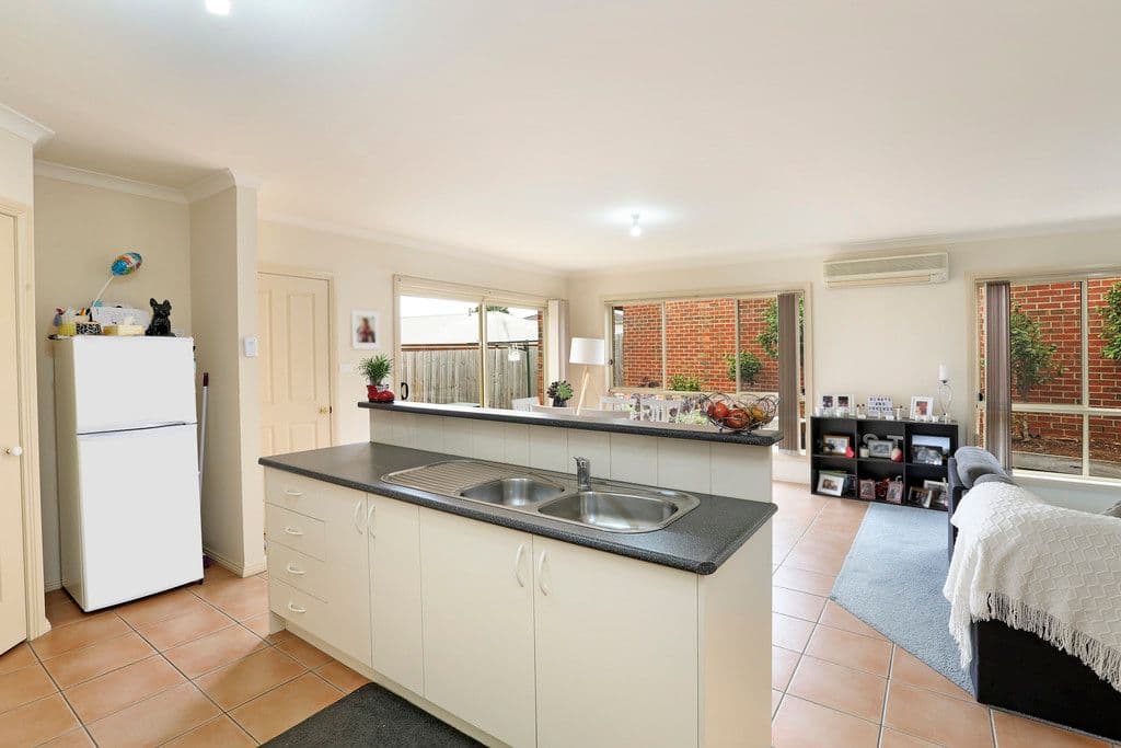 47 Rossack Drive, GROVEDALE VIC 3216, Grovedale - Thumbnail 3
