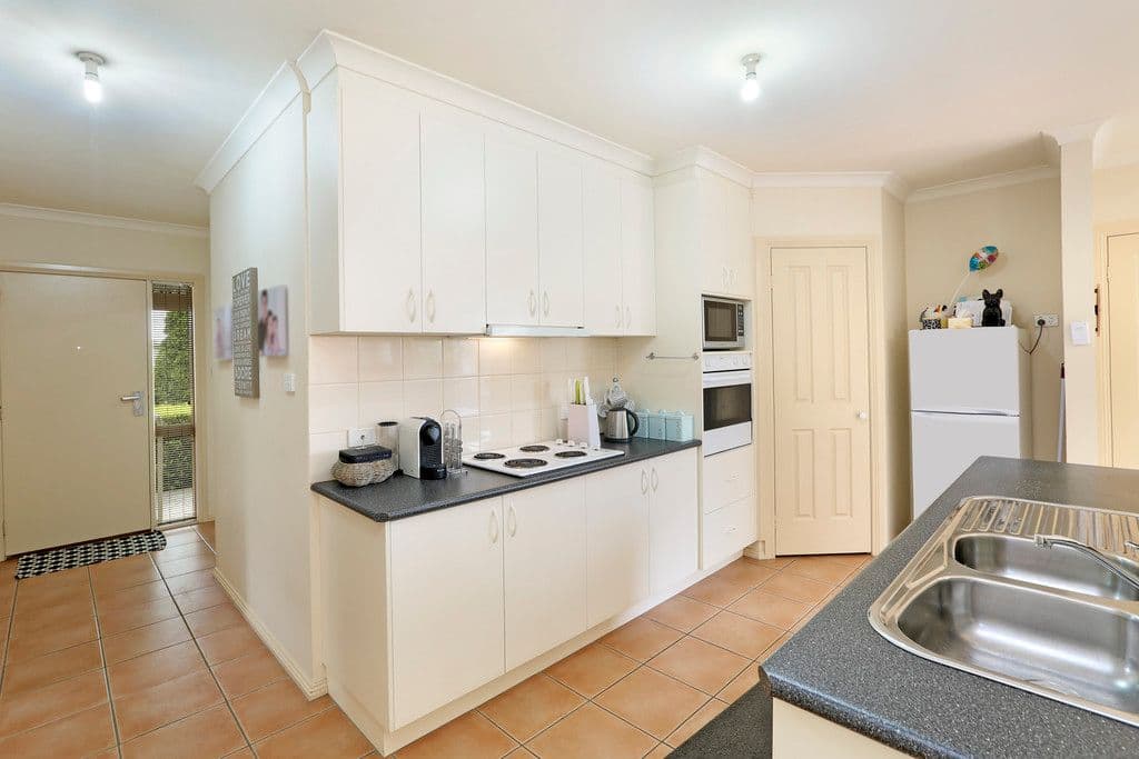 47 Rossack Drive, GROVEDALE VIC 3216, Grovedale - Thumbnail 4
