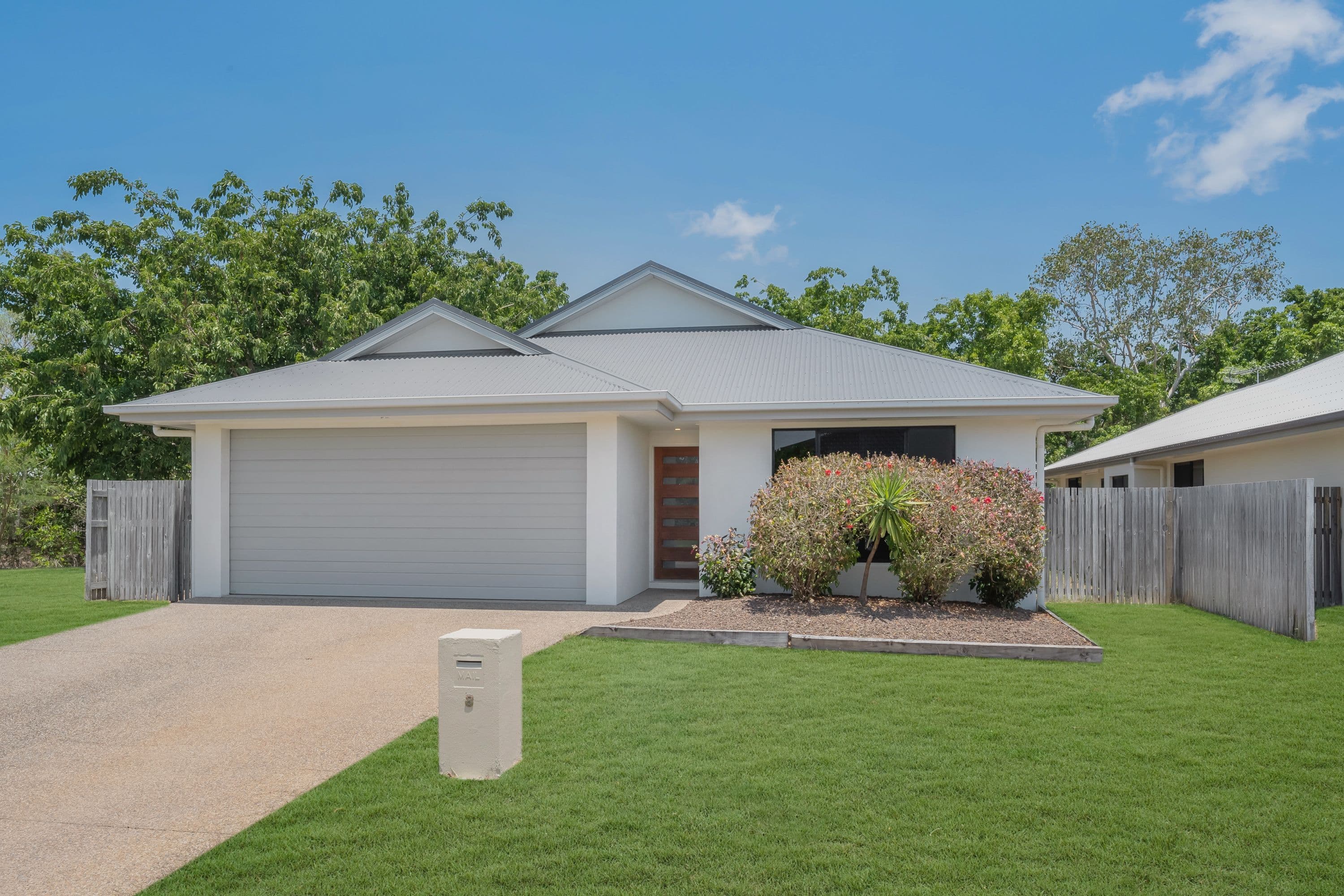 8 Burlingon Circuit, Mount Louisa QLD 4814, Mount Louisa - Image 1