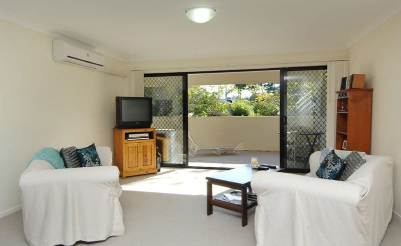 18 Kennington Road, CAMP HILL QLD 4152, Camp Hill - Thumbnail 4