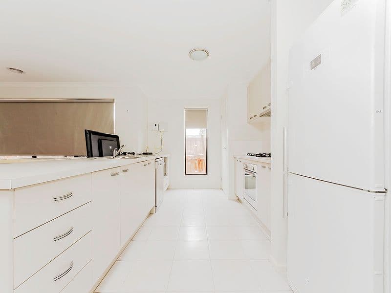 1 Milfoil Place, Brookfield VIC 3338, Brookfield - Thumbnail 2