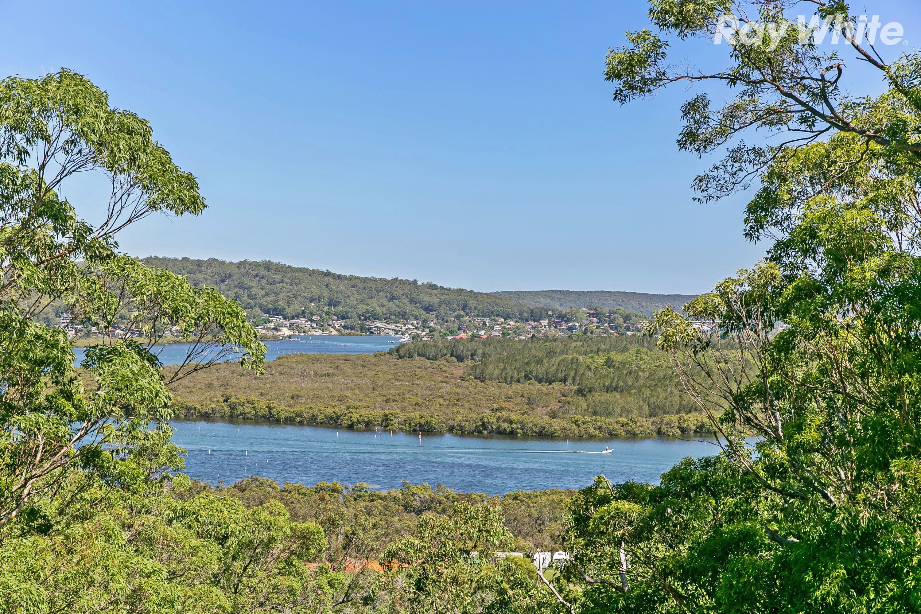 21 Treeview Place, Saratoga - Thumbnail 2