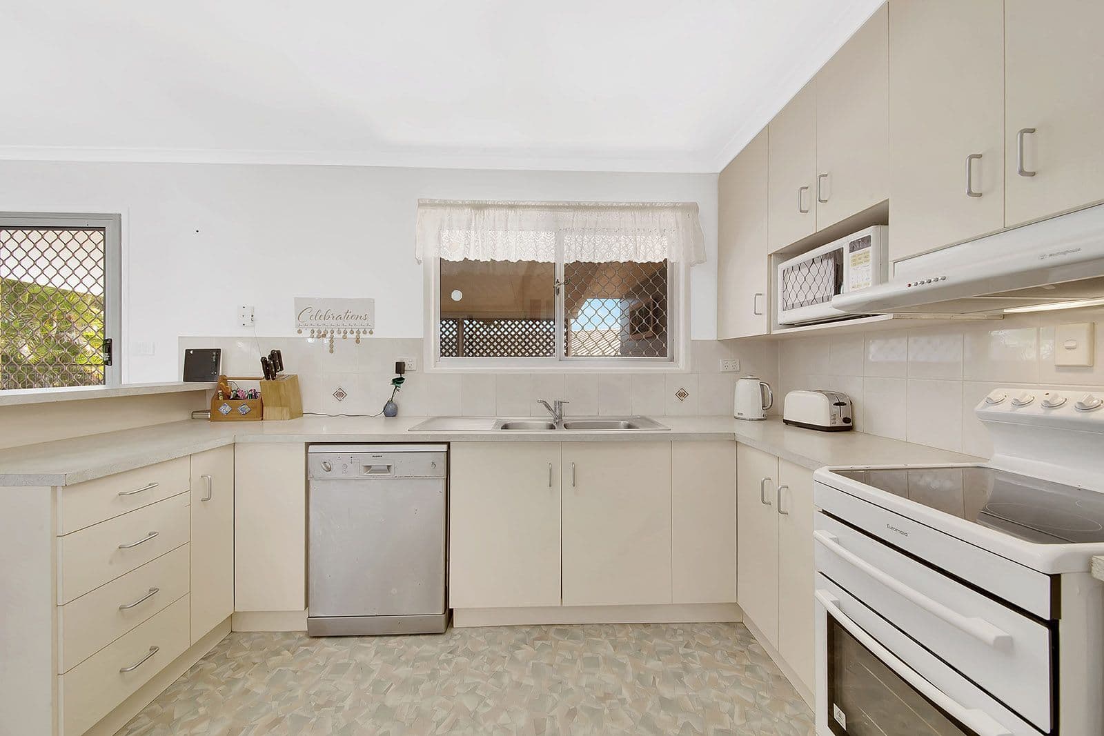 3 Cambridge Close, Telina QLD 4680, Telina - Thumbnail 7