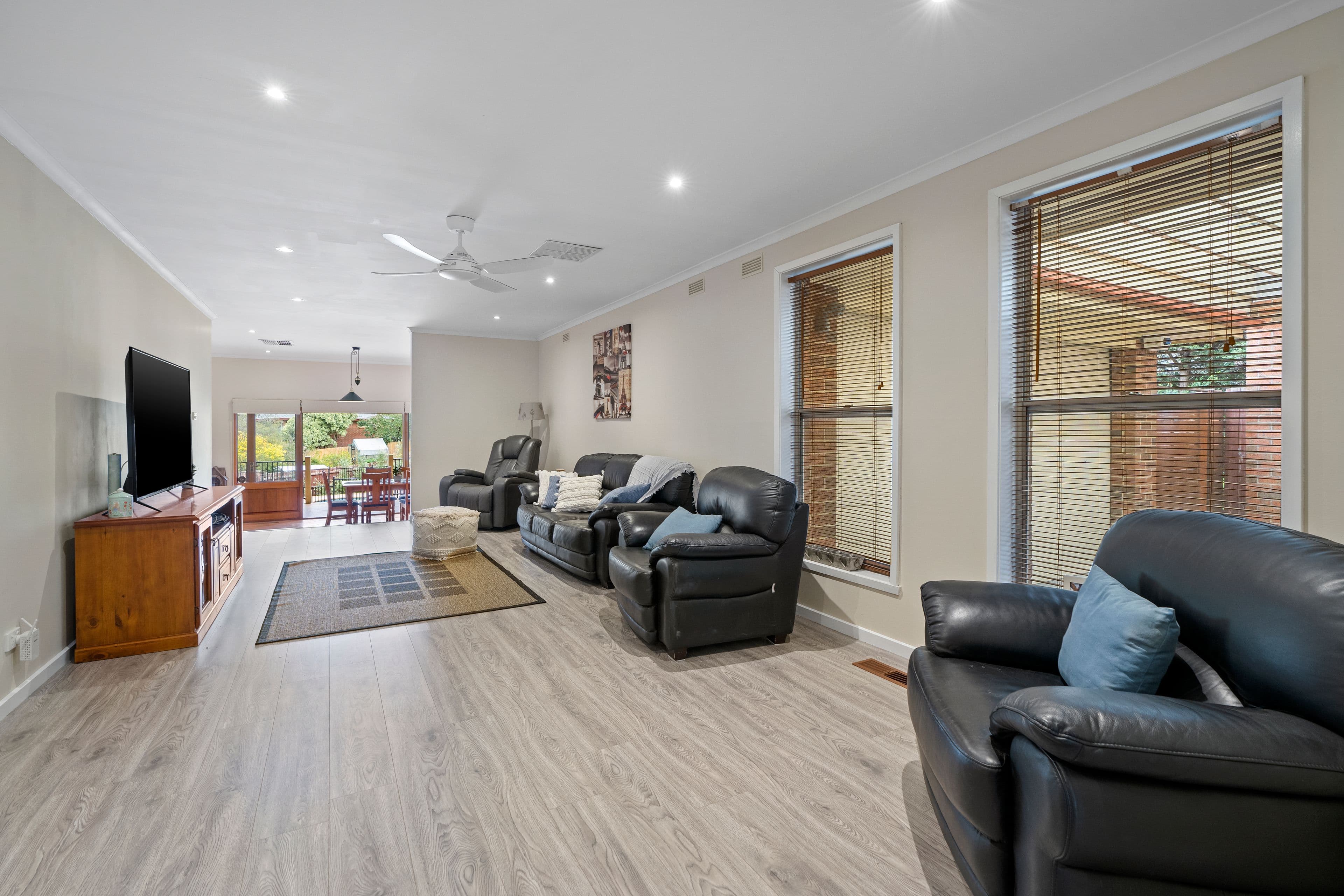 4 Clubpoint Drive, Chirnside Park VIC 3116, Chirnside Park - Thumbnail 3