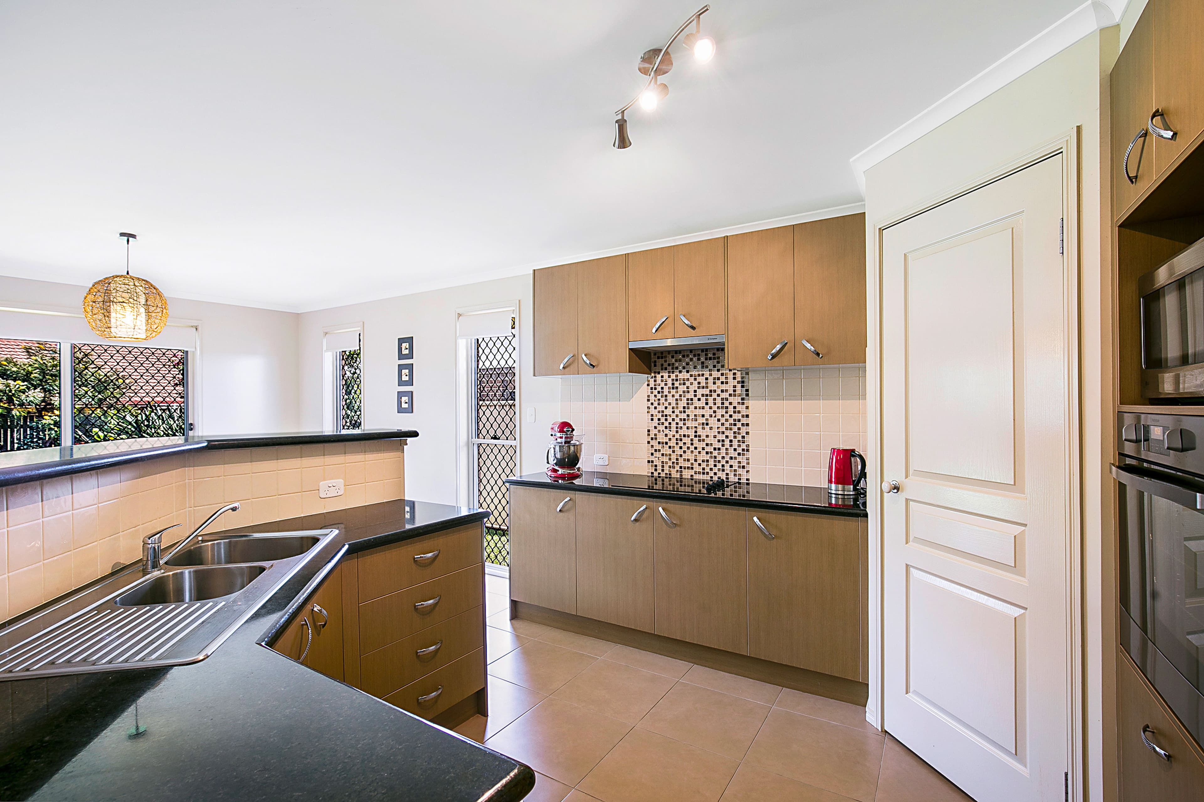 5 Fallon Drive, Middle Ridge QLD 4350, Middle Ridge - Thumbnail 4