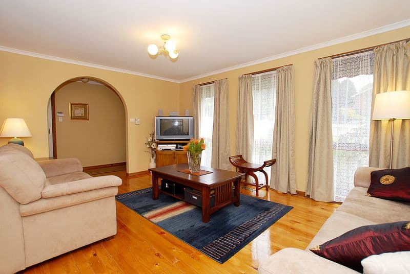 10 Hutchins Avenue, ENDEAVOUR HILLS VIC 3802, Endeavour Hills - Thumbnail 4