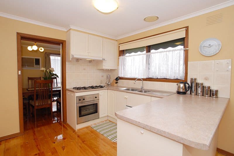 10 Hutchins Avenue, ENDEAVOUR HILLS VIC 3802, Endeavour Hills - Thumbnail 8