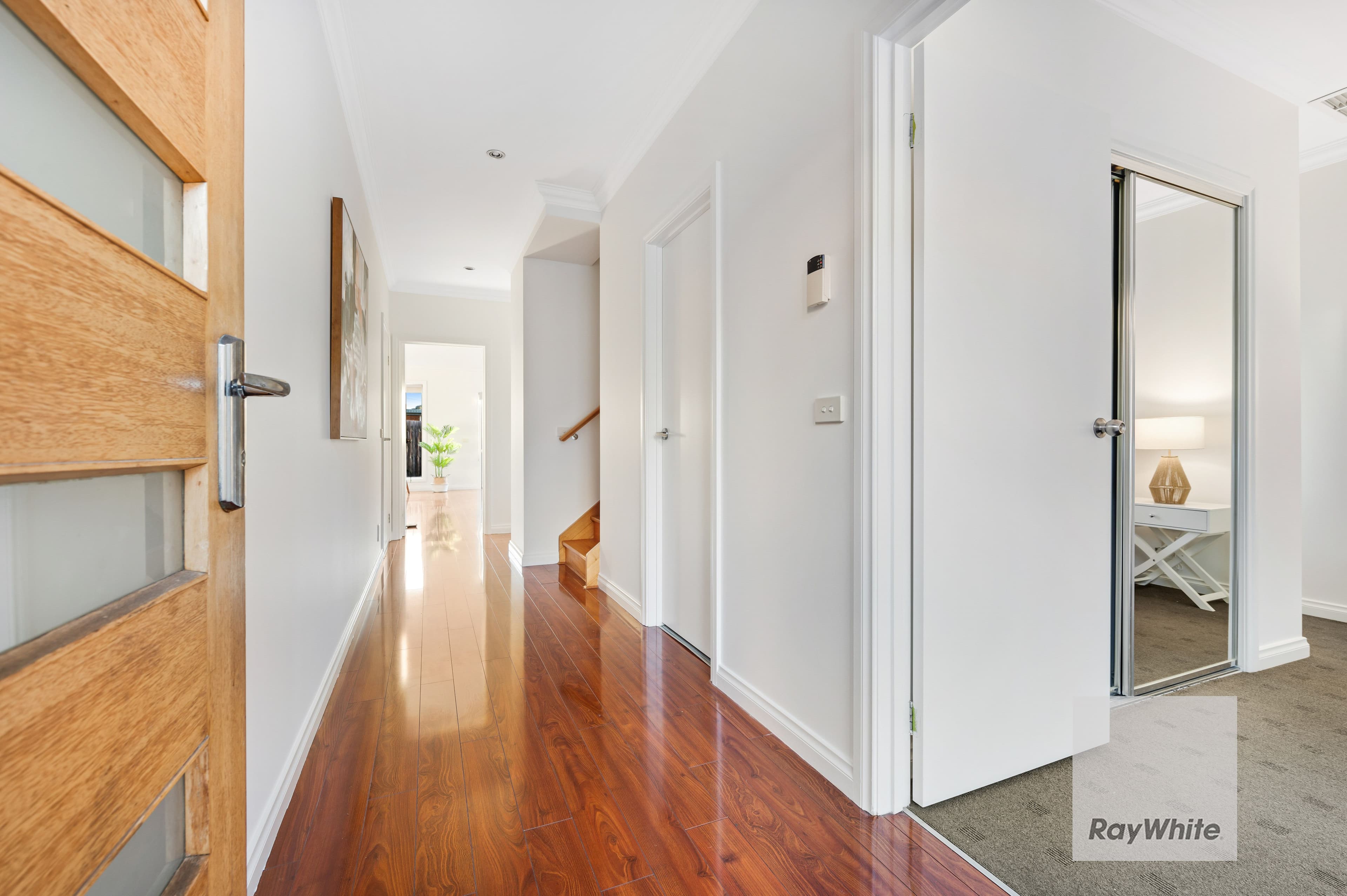 26 Hillcrest Drive, Westmeadows VIC 3049, Westmeadows - Thumbnail 2