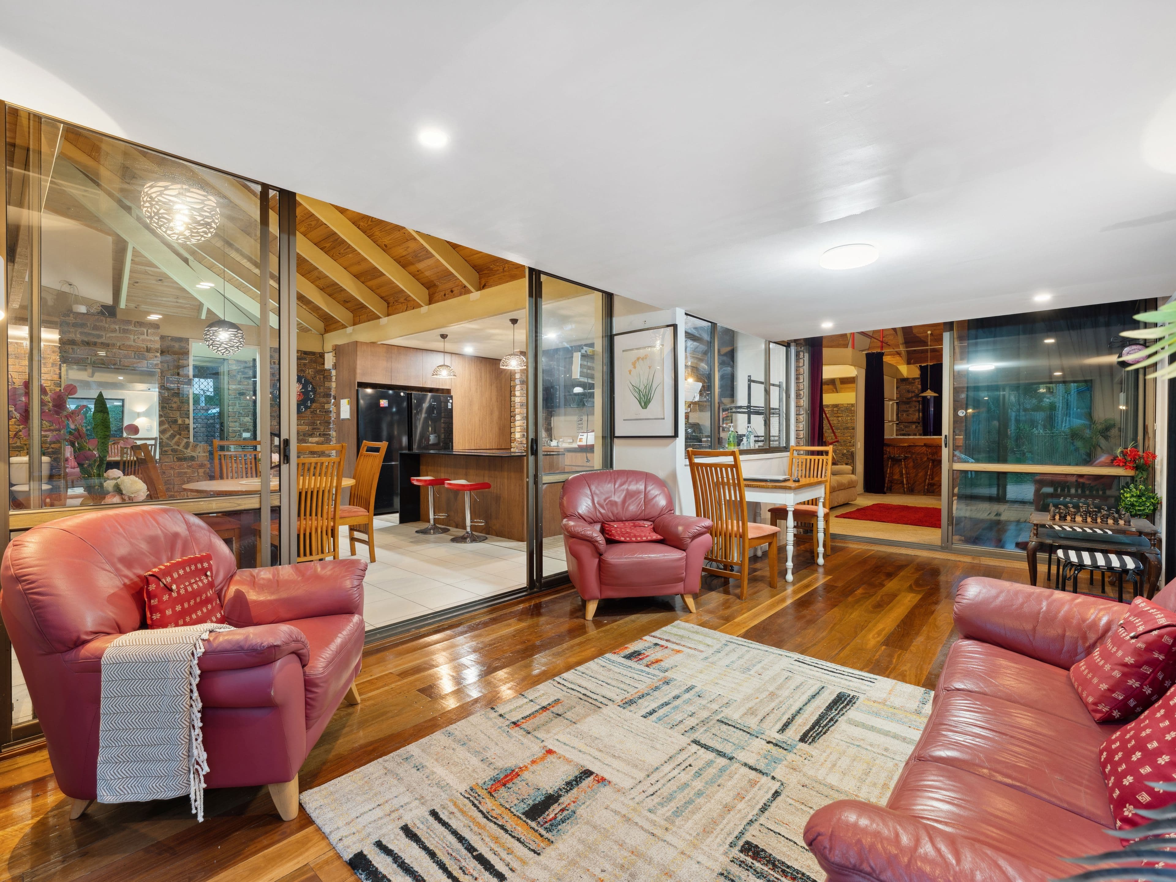 6 Manara Place, Eight Mile Plains QLD 4113, Eight Mile Plains - Thumbnail 4