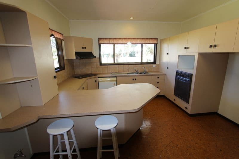 144 Alfred Street, Charleville QLD 4470, Charleville - Thumbnail 6