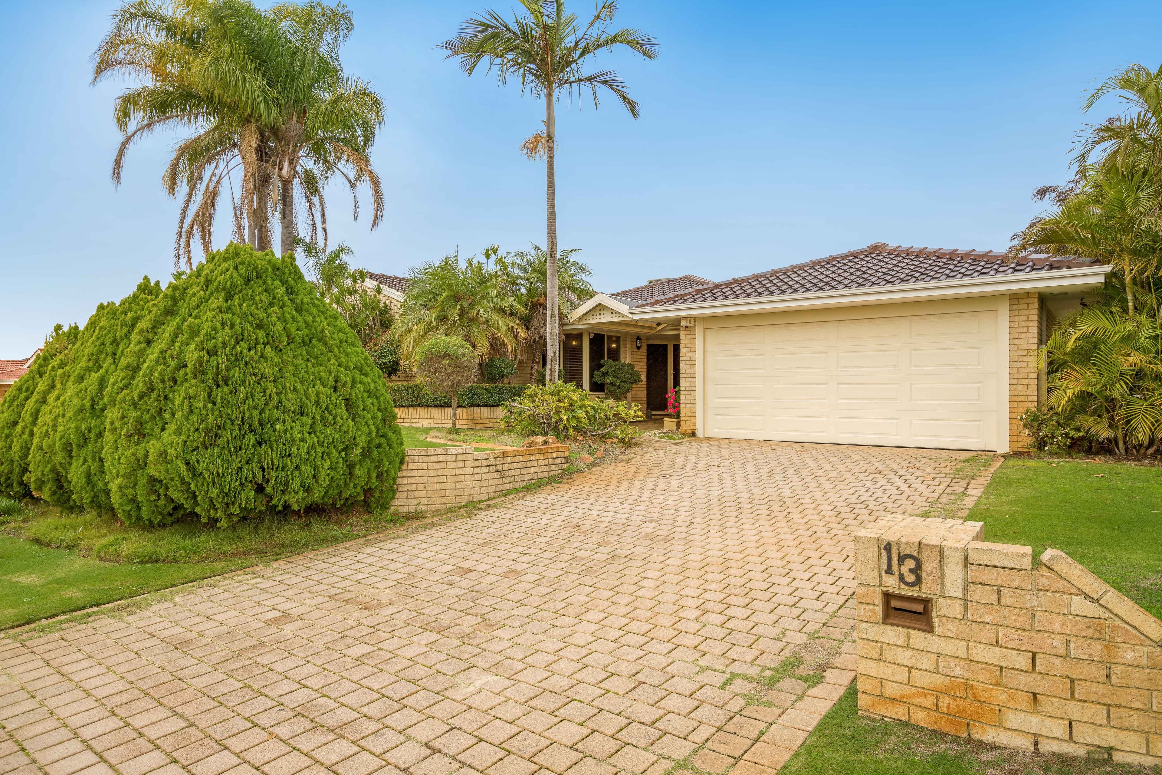 13 Southpointe Crescent, Ballajura WA 6066, Ballajura - Thumbnail 3
