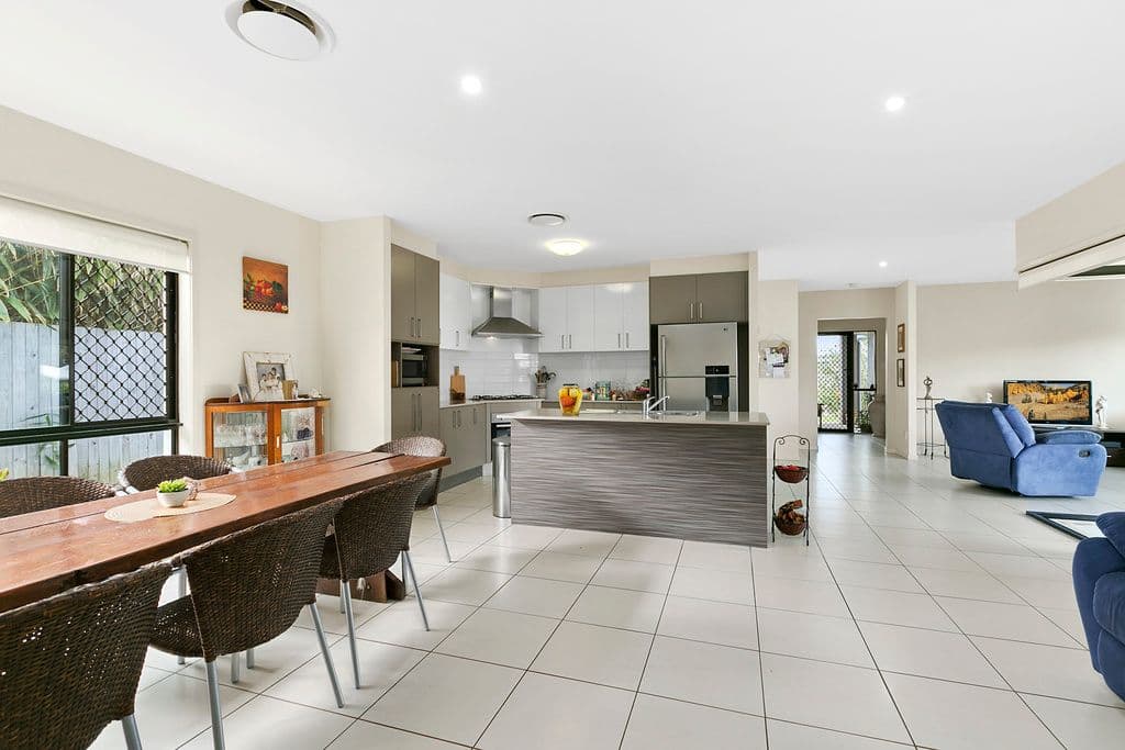 21 Selkirk Way, Peregian Springs QLD 4573, Peregian Springs - Thumbnail 3