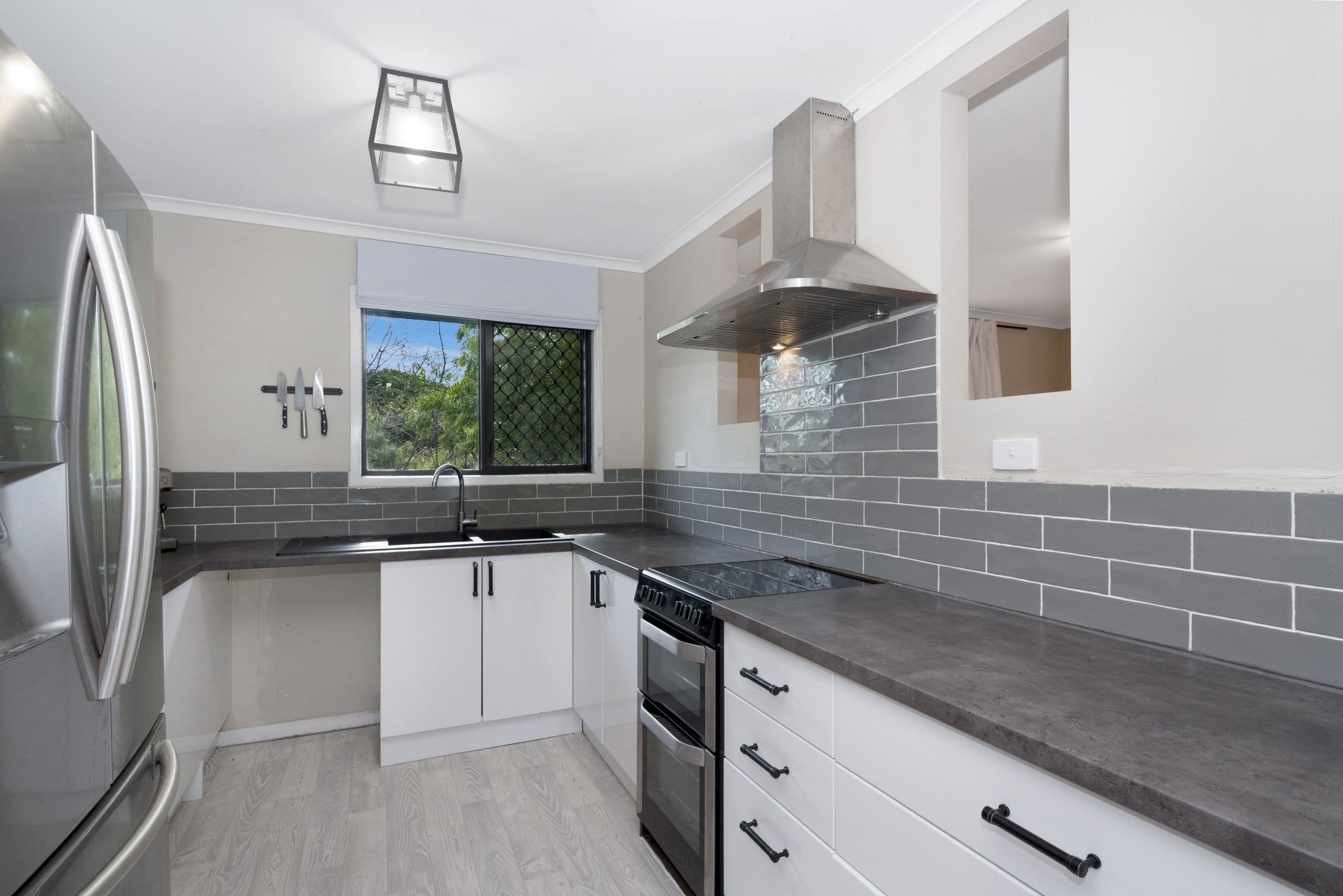 11 Chantilly Court, Rasmussen QLD 4815, Rasmussen - Thumbnail 2