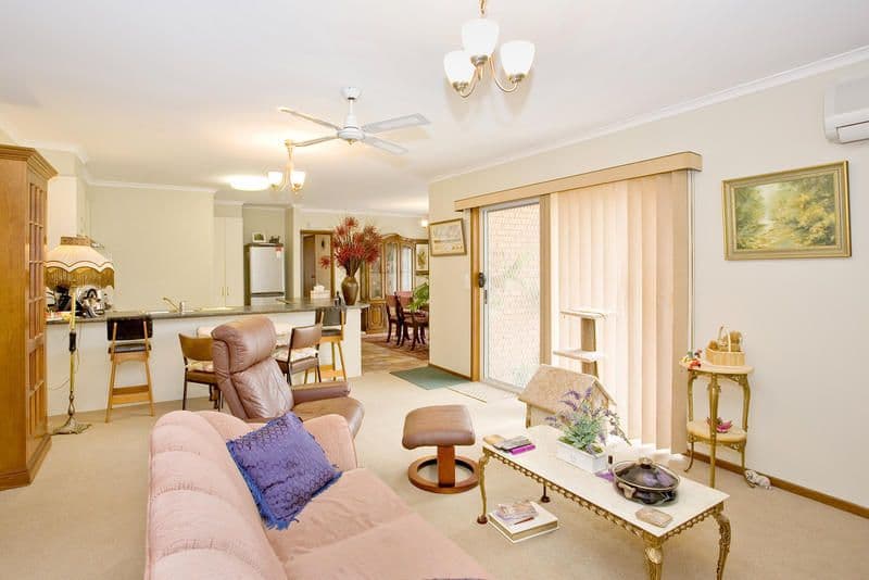 38 Epsom Road, CORIO VIC 3214, Corio - Thumbnail 2
