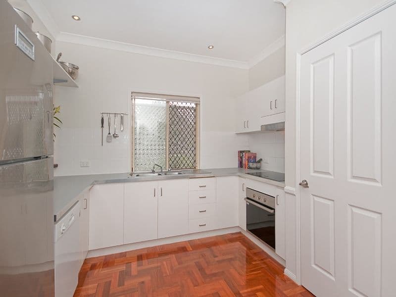 449 Honour Avenue, GRACEVILLE QLD 4075, Graceville - Thumbnail 4