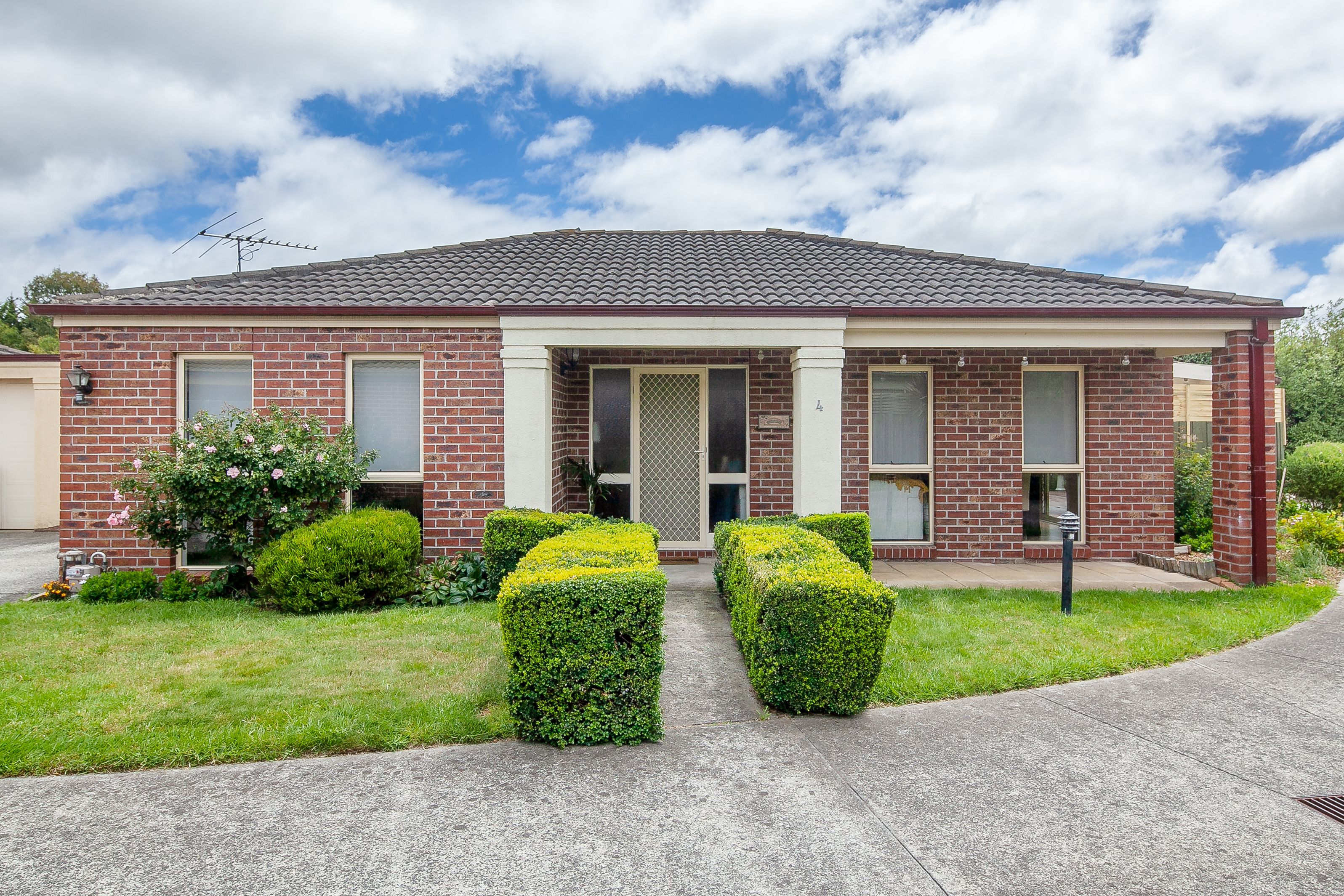 8 Raymond Street, Somerville VIC 3912, Somerville - Image 1