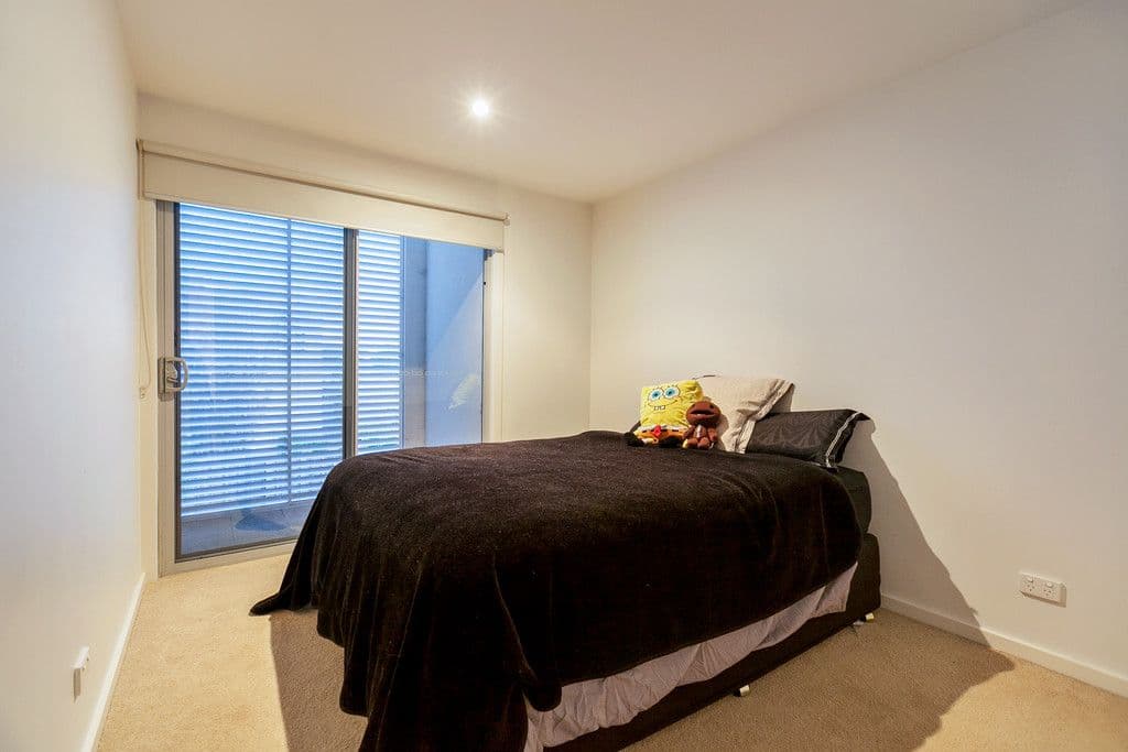 6 Poinsettia Court, BUNDOORA VIC 3083, Bundoora - Thumbnail 6