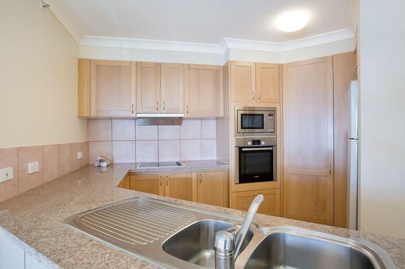 11 'Oceana on Broadbeach' 100 Old Burleigh Road, Broadbeach QLD 4218, Broadbeach - Thumbnail 3
