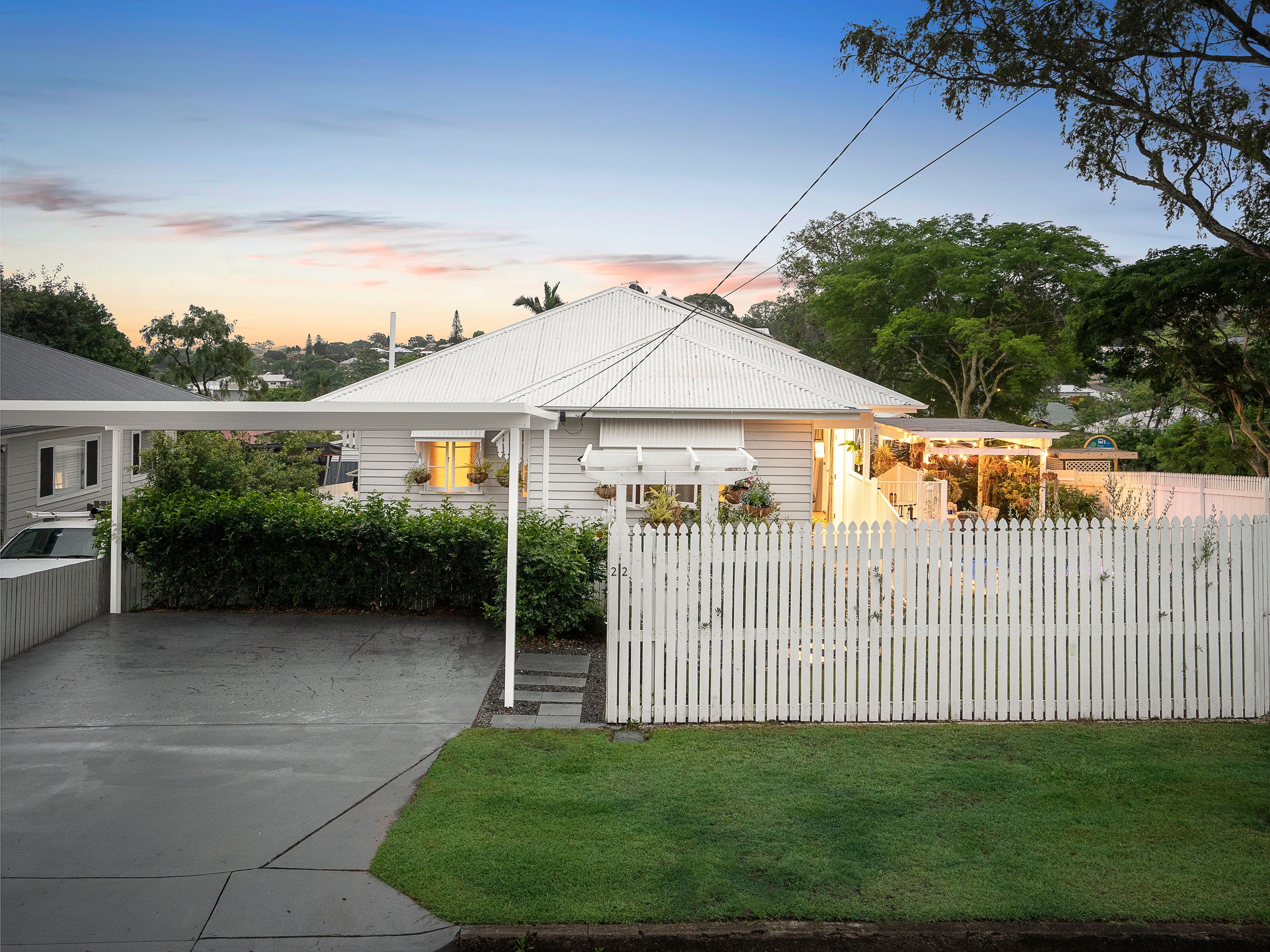 22 Mar Street, Holland Park QLD 4121, Holland Park - Thumbnail 2