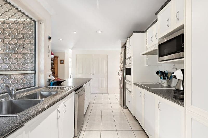 15 Frangipani Court, Kallangur - Thumbnail 2