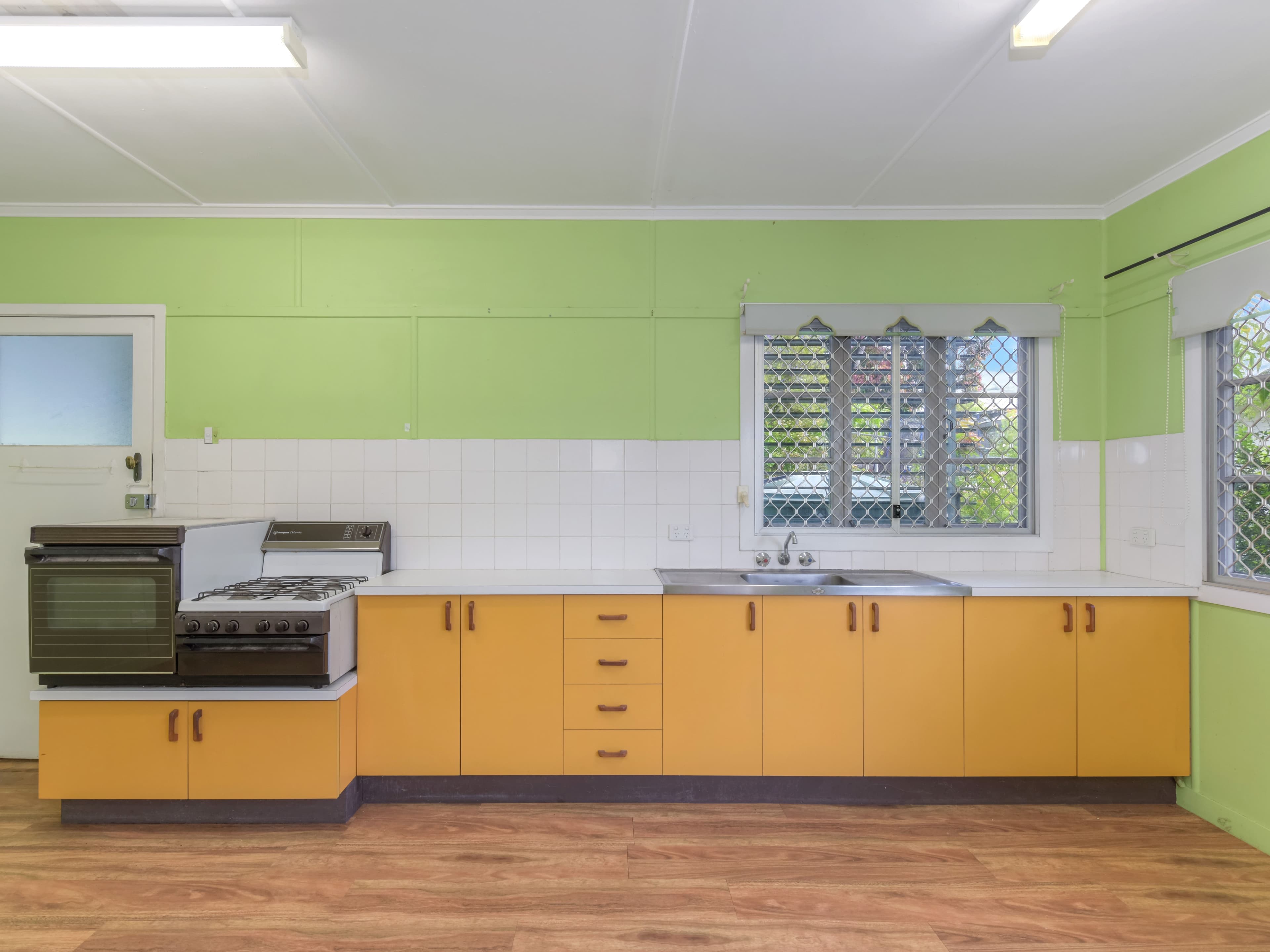 20 Jasper Street, Holland Park QLD 4121, Holland Park - Thumbnail 3