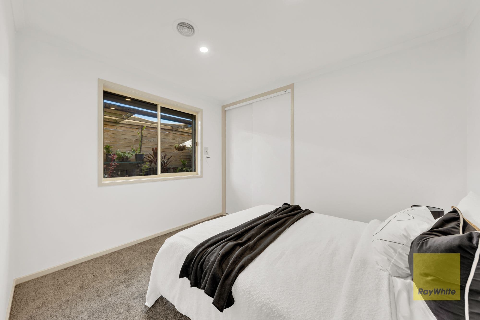 13 Moorgate Street, Point Cook VIC 3030, Point Cook - Thumbnail 4