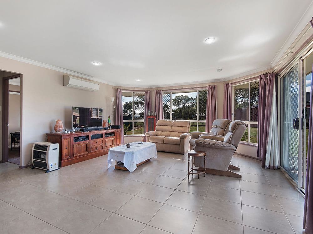 9 Leslie Lane, Hendon QLD 4362, Hendon - Thumbnail 3