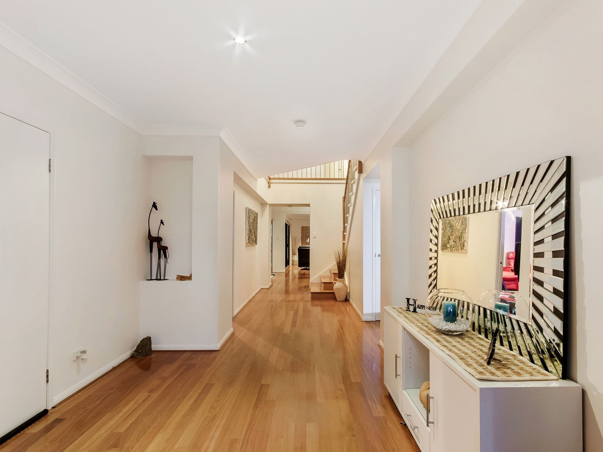 54 Dellwood Circuit, Molendinar QLD 4214, Molendinar - Thumbnail 5