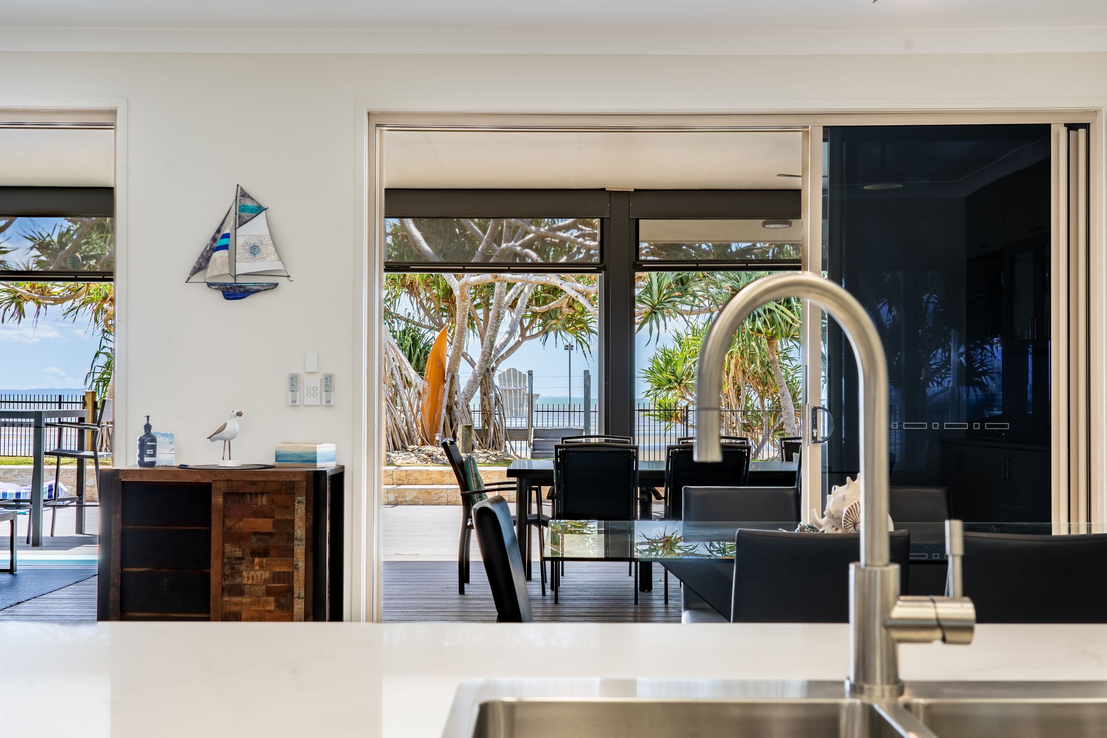 27 Coronation Avenue, Beachmere QLD 4510, Beachmere - Thumbnail 3