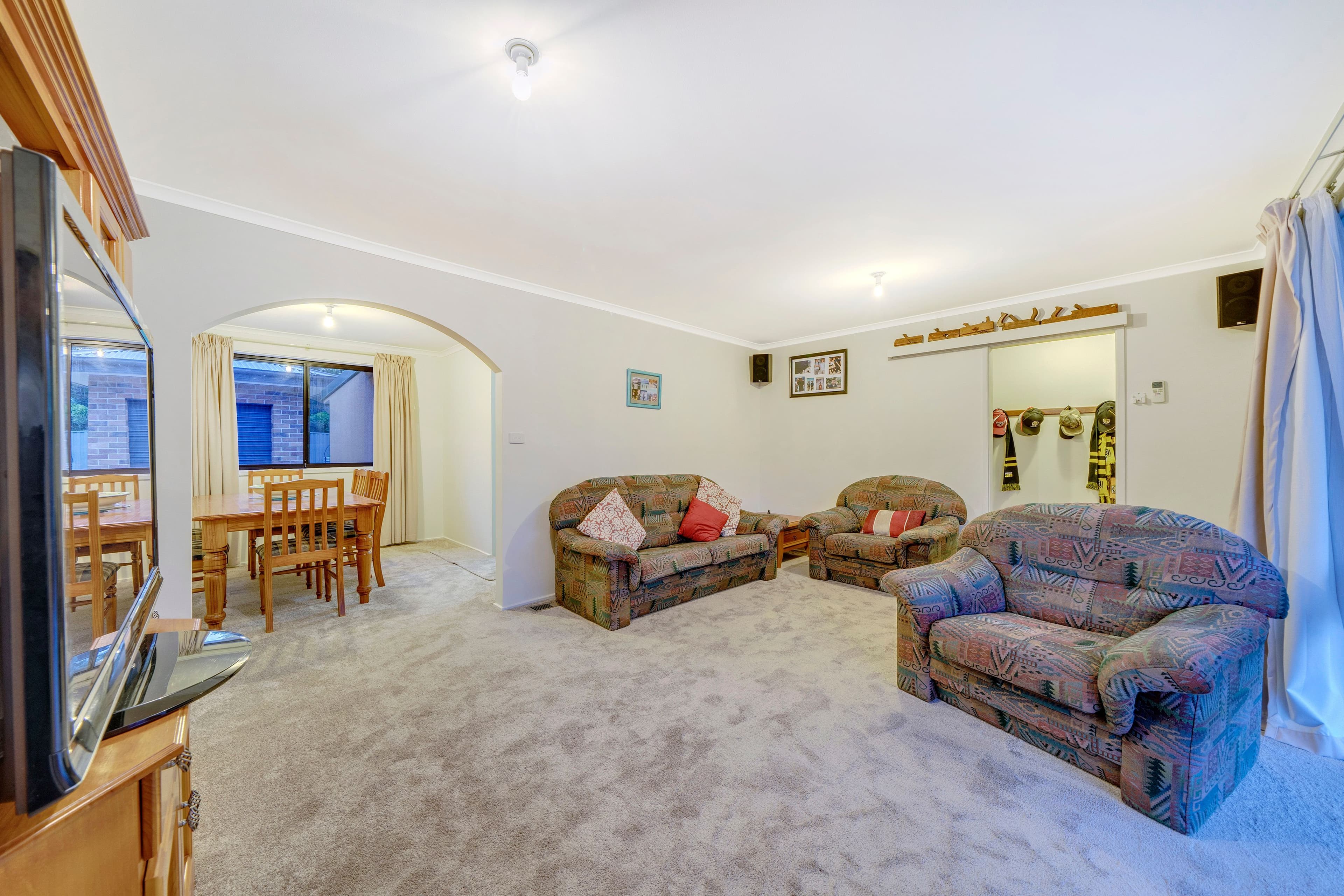 9 Barcoo Place, Kaleen ACT 2617, Kaleen - Thumbnail 2