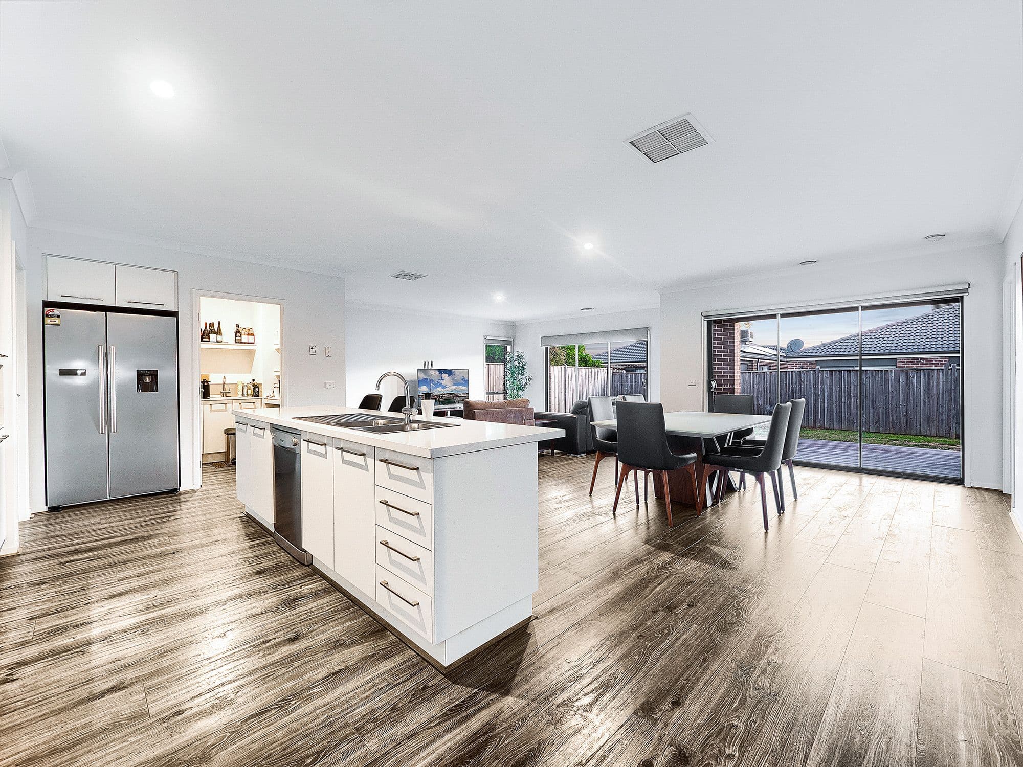 33 Lucinda Lane, Cranbourne North VIC 3977, Cranbourne North - Thumbnail 5