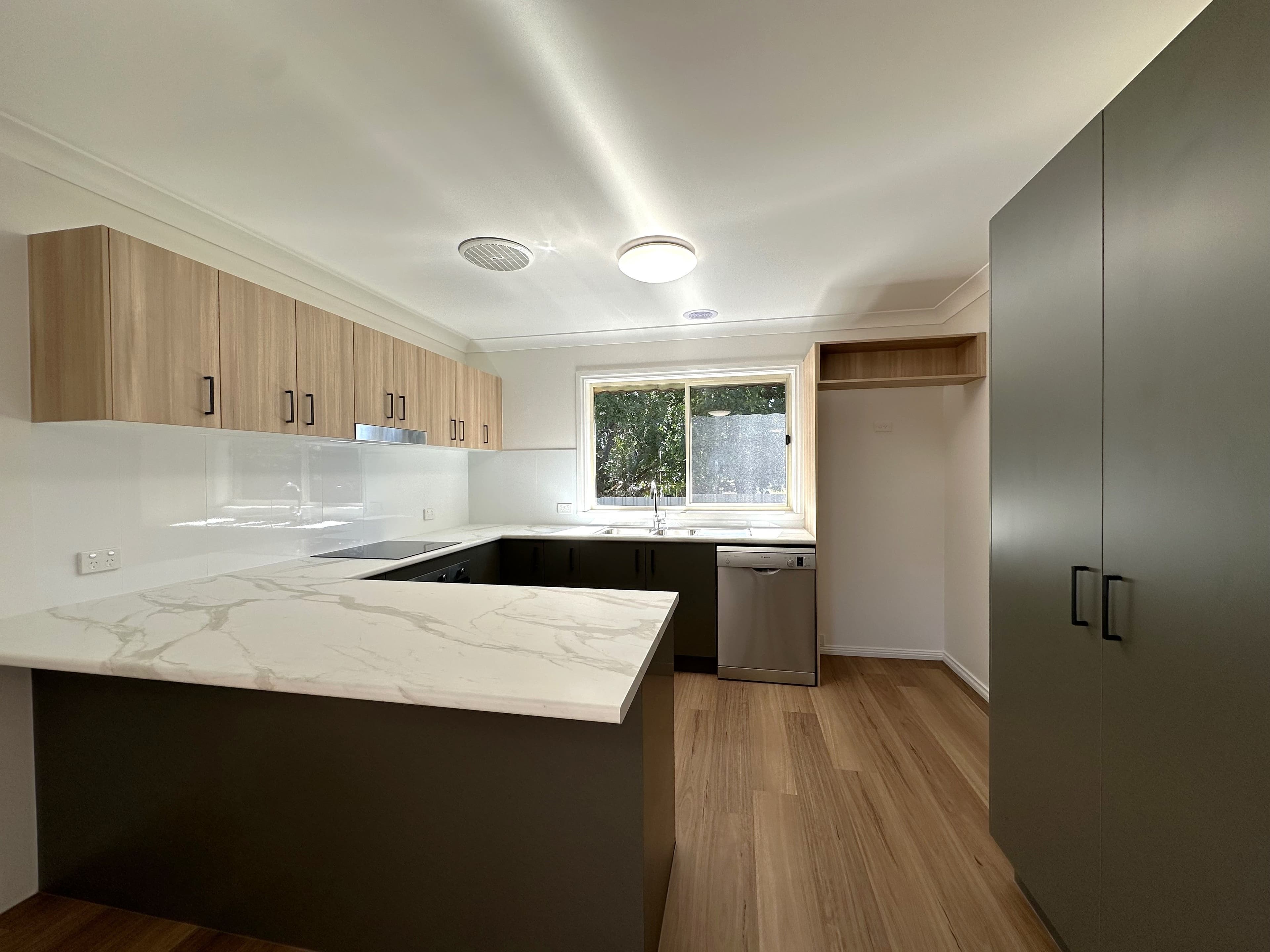 4 Twynam Court, Young NSW 2594, Young - Thumbnail 2