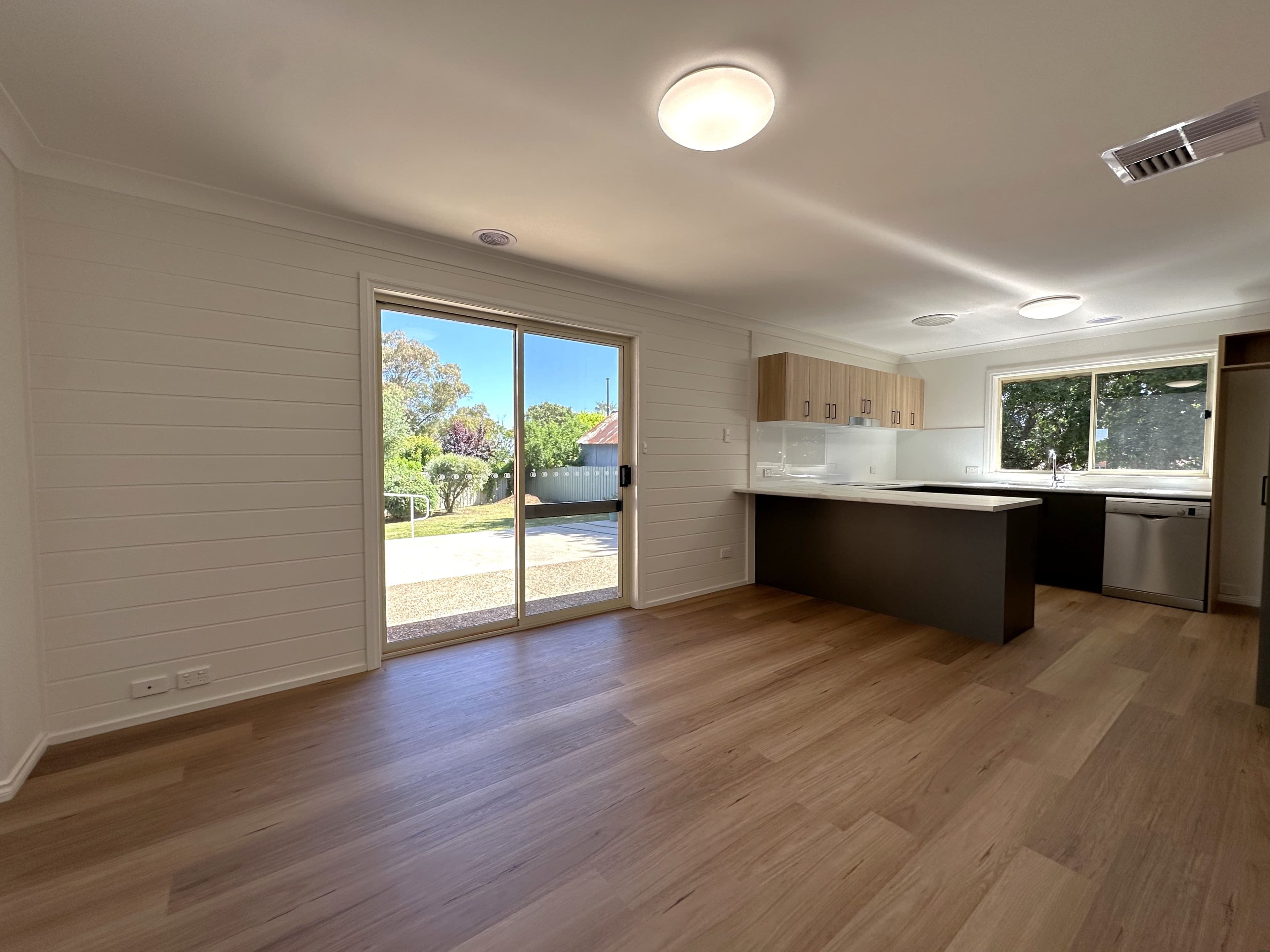 4 Twynam Court, Young NSW 2594, Young - Thumbnail 4