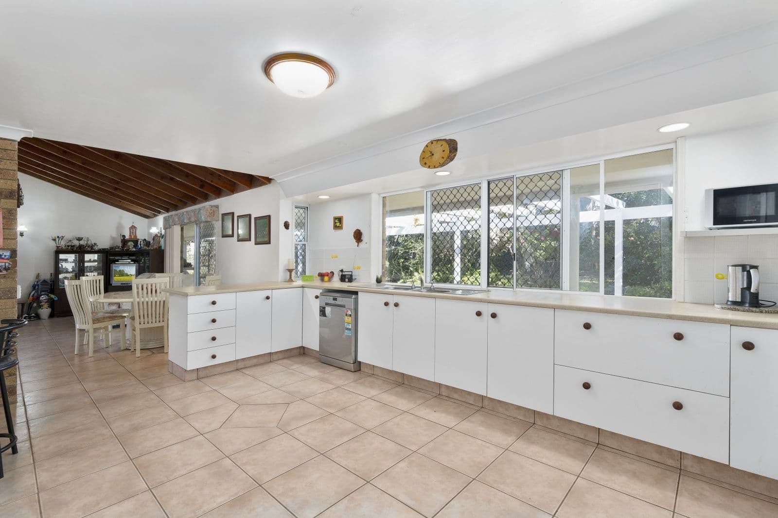 38 Coolbart Court, Morayfield QLD 4506, Morayfield - Thumbnail 4