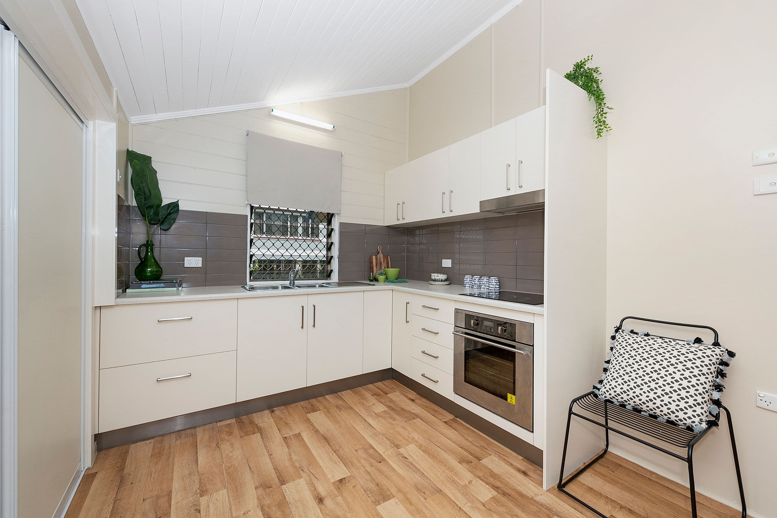 10 Summerfield Street, Hermit Park QLD 4812, Hermit Park - Thumbnail 5