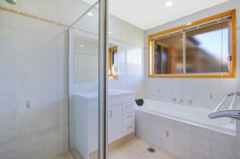 104 Rivergum Drive, East Albury - Thumbnail 3