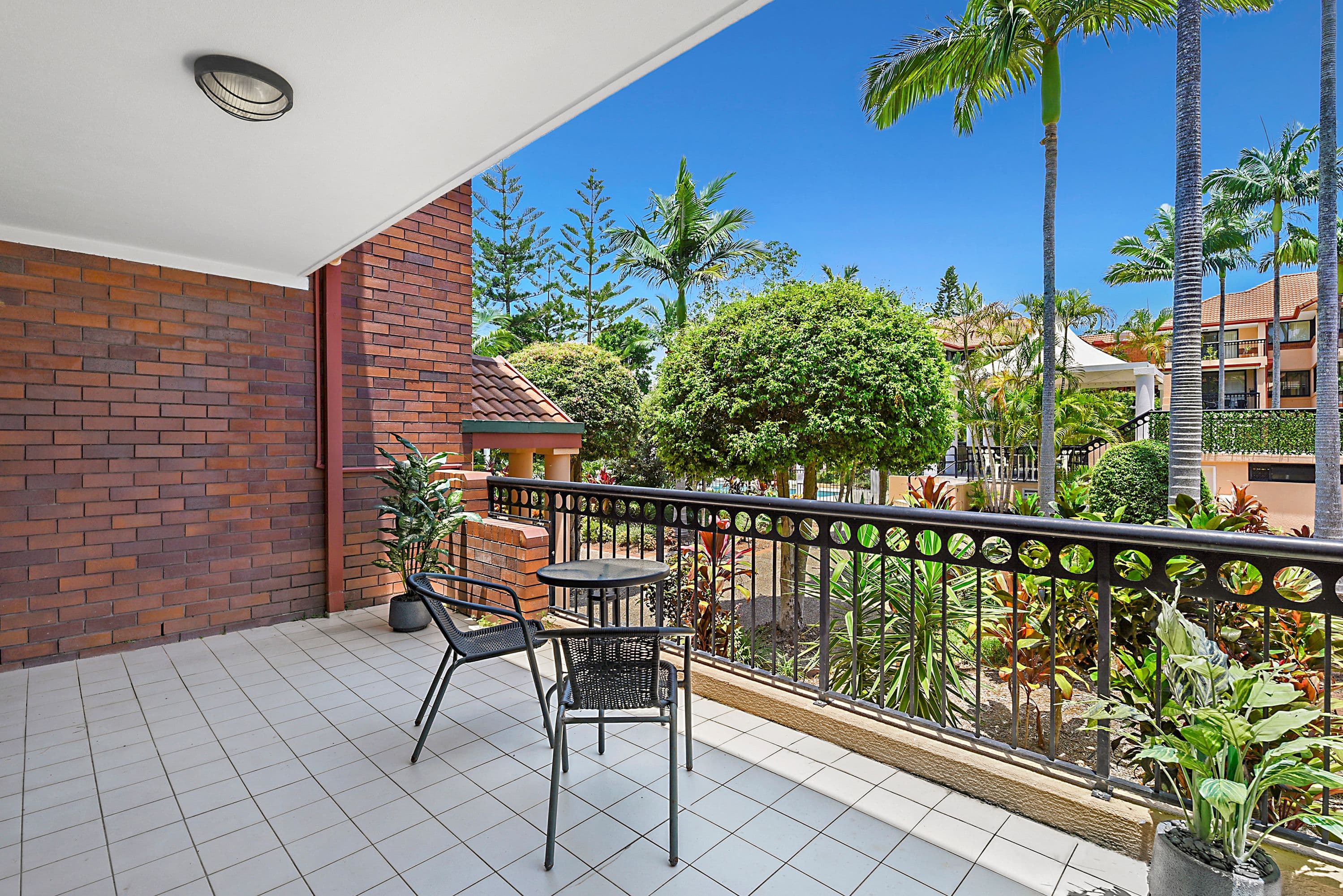 3-7 Eady Avenue, Broadbeach Waters QLD 4218, Broadbeach Waters - Thumbnail 4