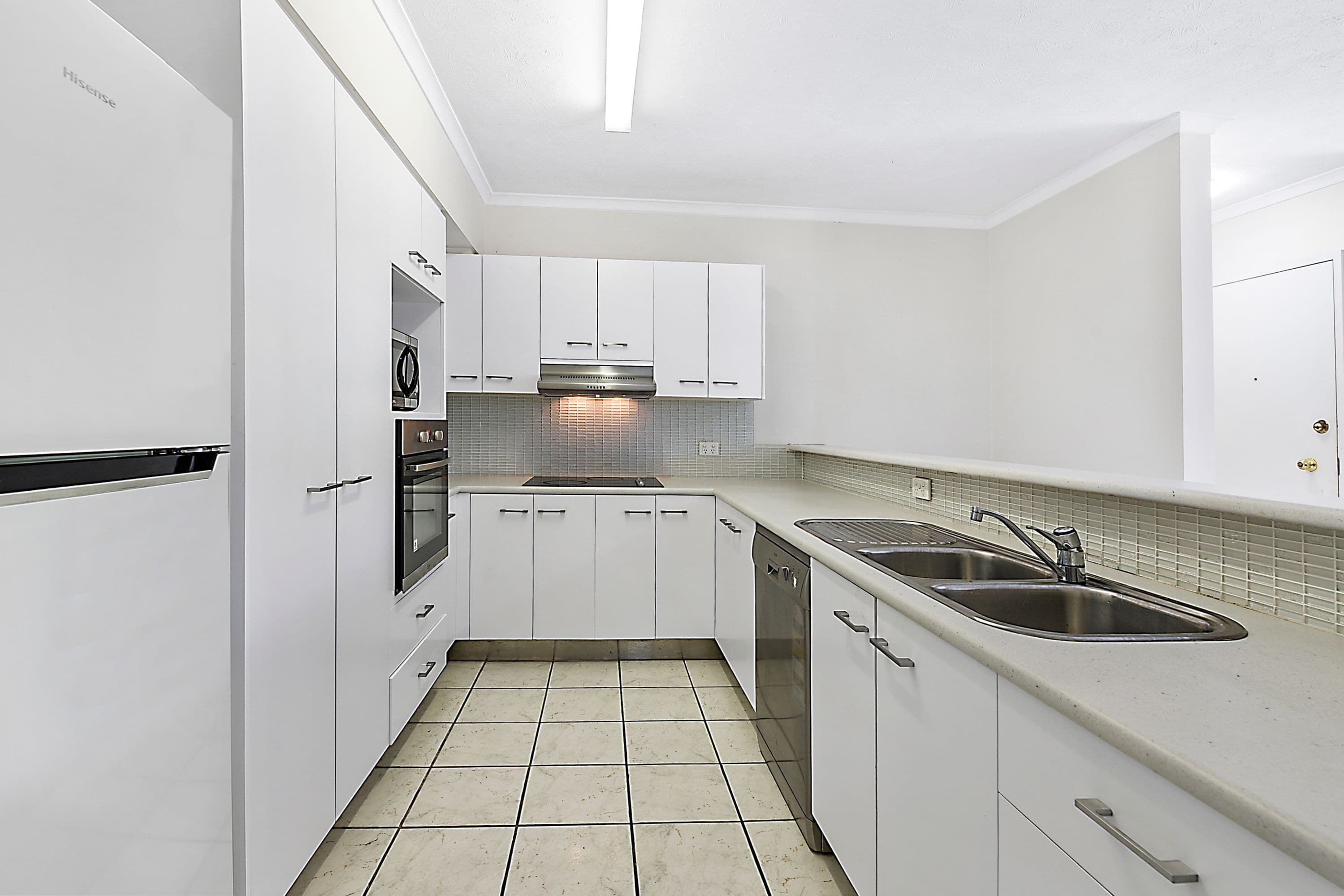 3-7 Eady Avenue, Broadbeach Waters QLD 4218, Broadbeach Waters - Thumbnail 5