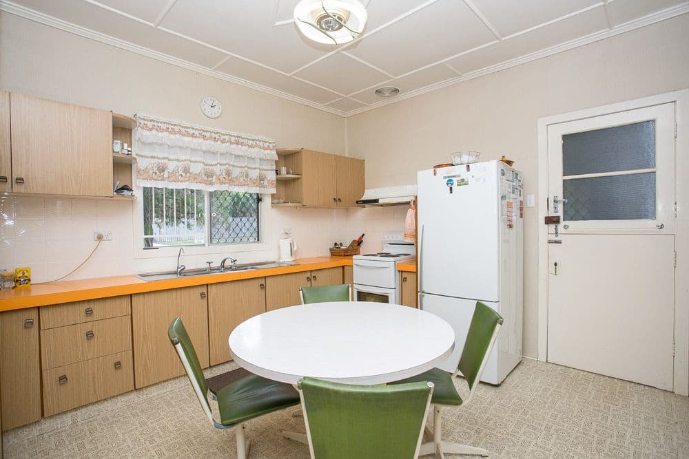 19 Dinmore Street, MOOROOKA QLD 4105, Moorooka - Thumbnail 5