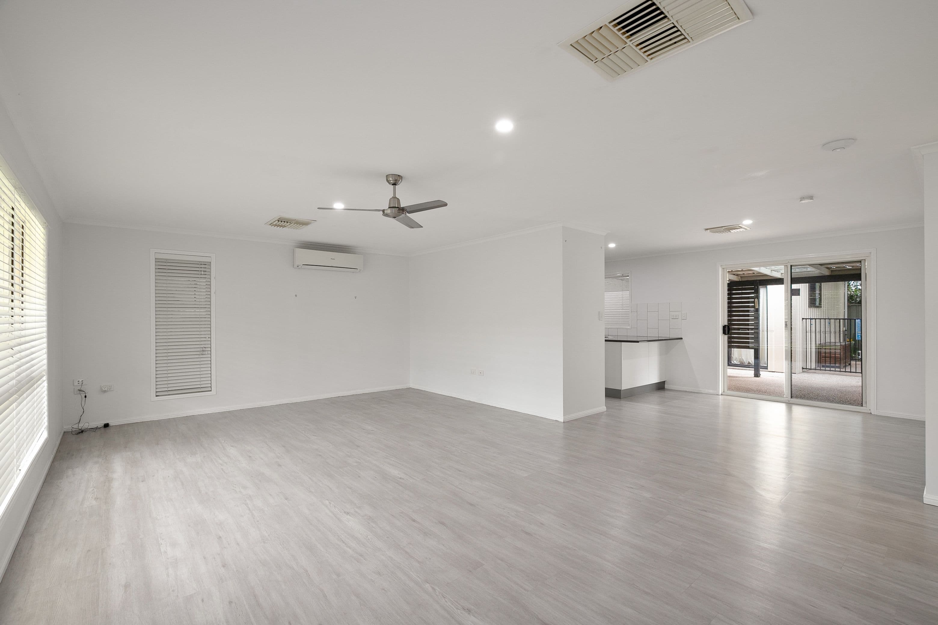 5 Reo Place, Emerald QLD 4720, Emerald - Thumbnail 3