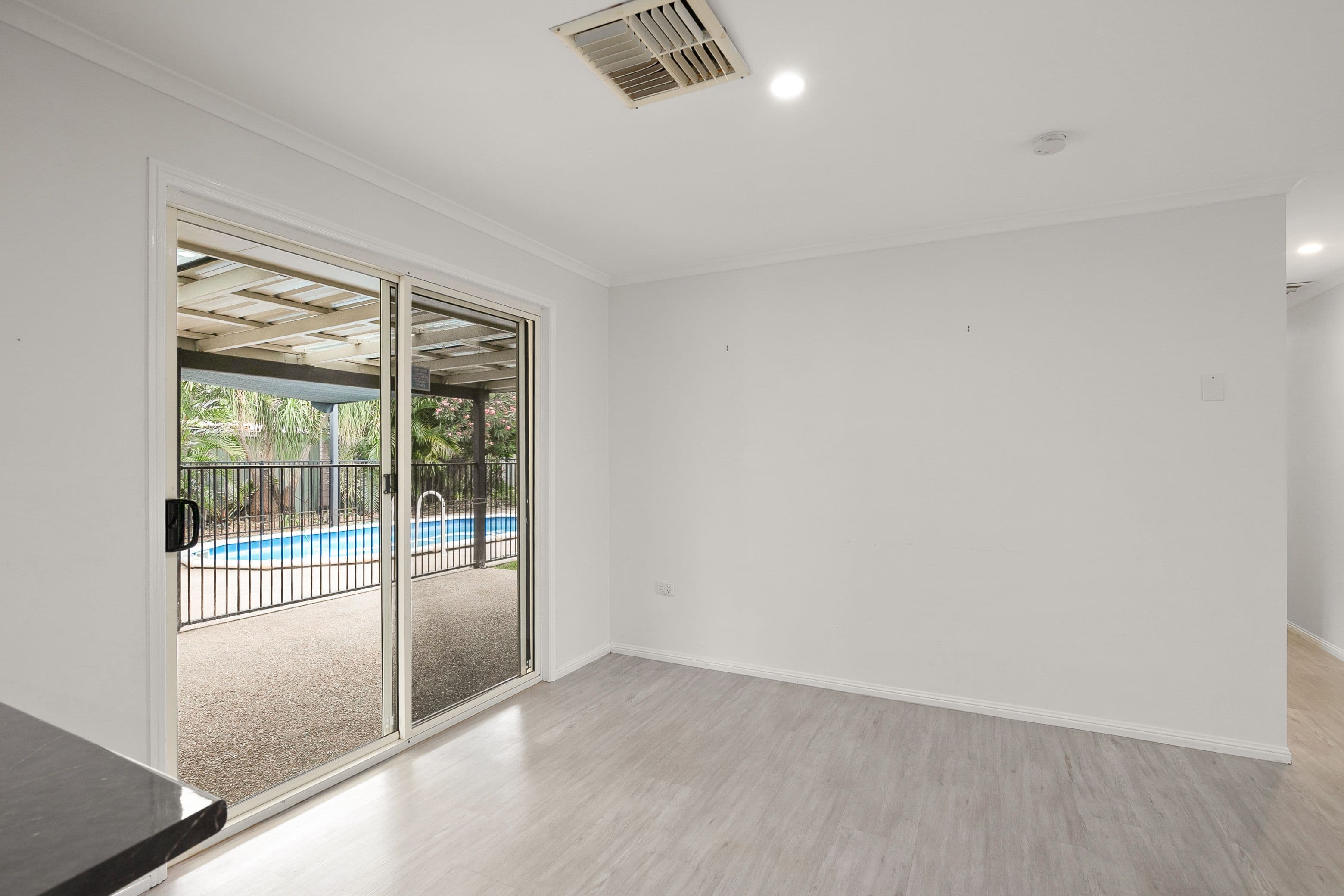 5 Reo Place, Emerald QLD 4720, Emerald - Thumbnail 8