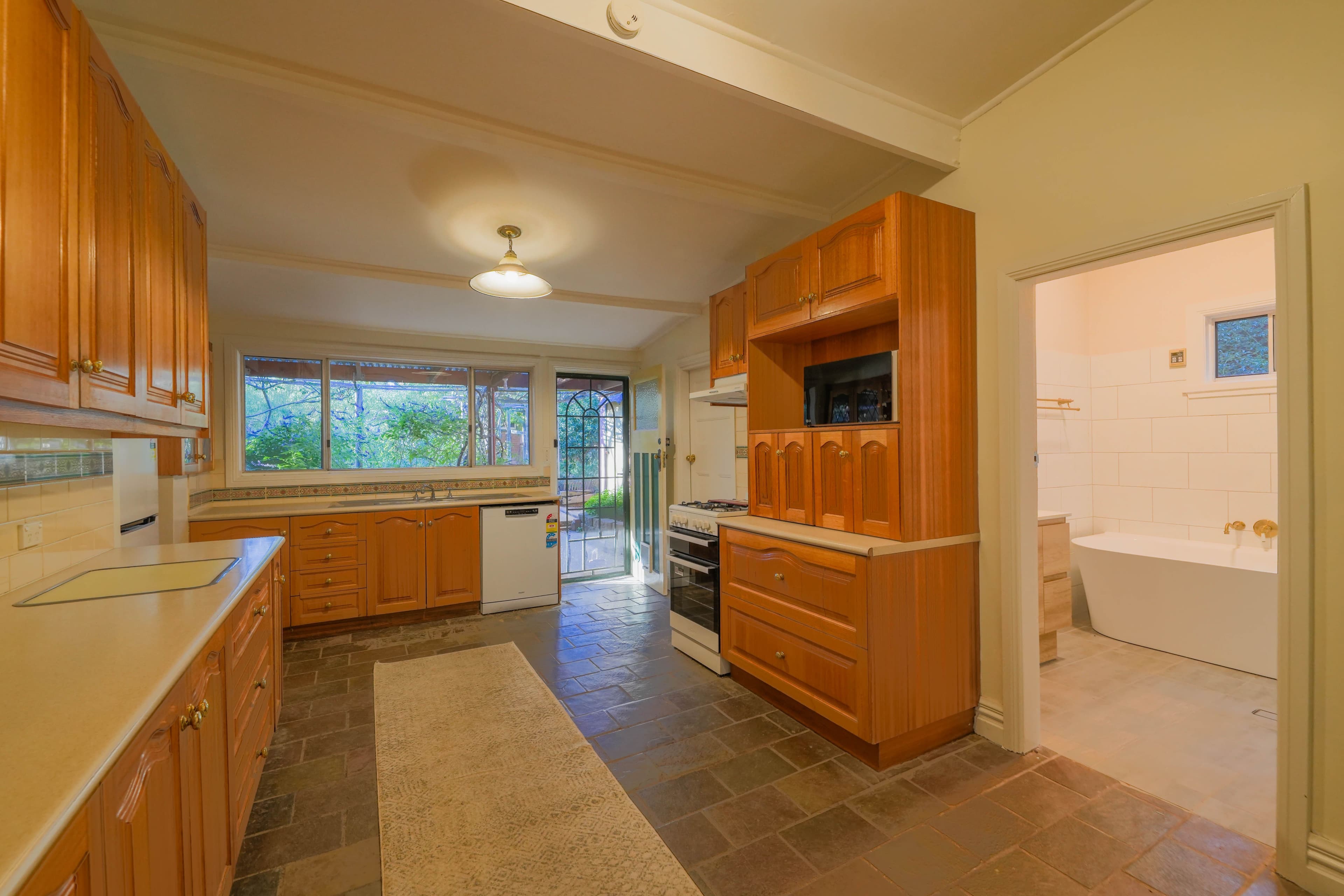 16 Oswin Street, Parkes NSW 2870, Parkes - Thumbnail 7