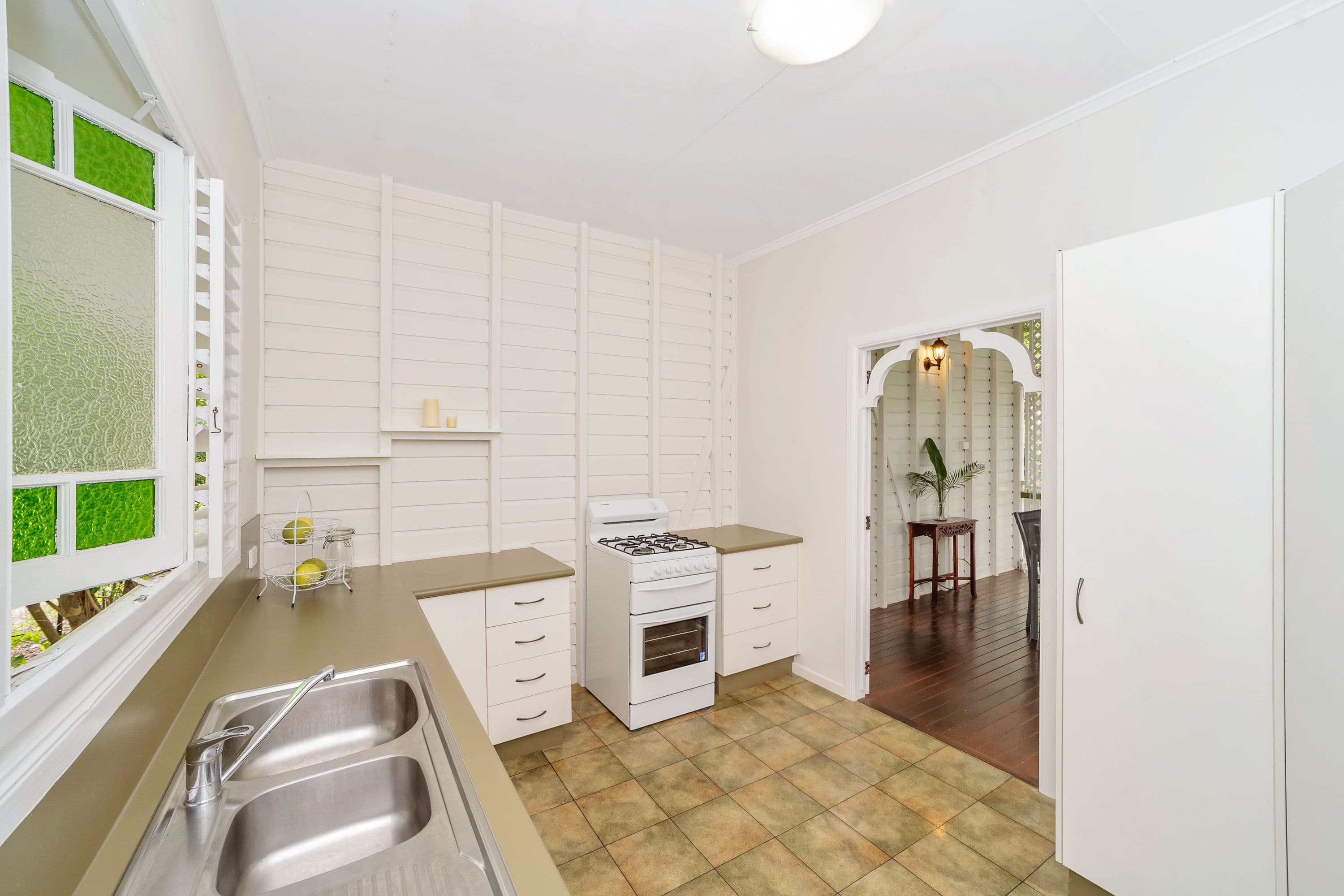 8 Baxter Street, West End QLD 4810, West End - Thumbnail 3